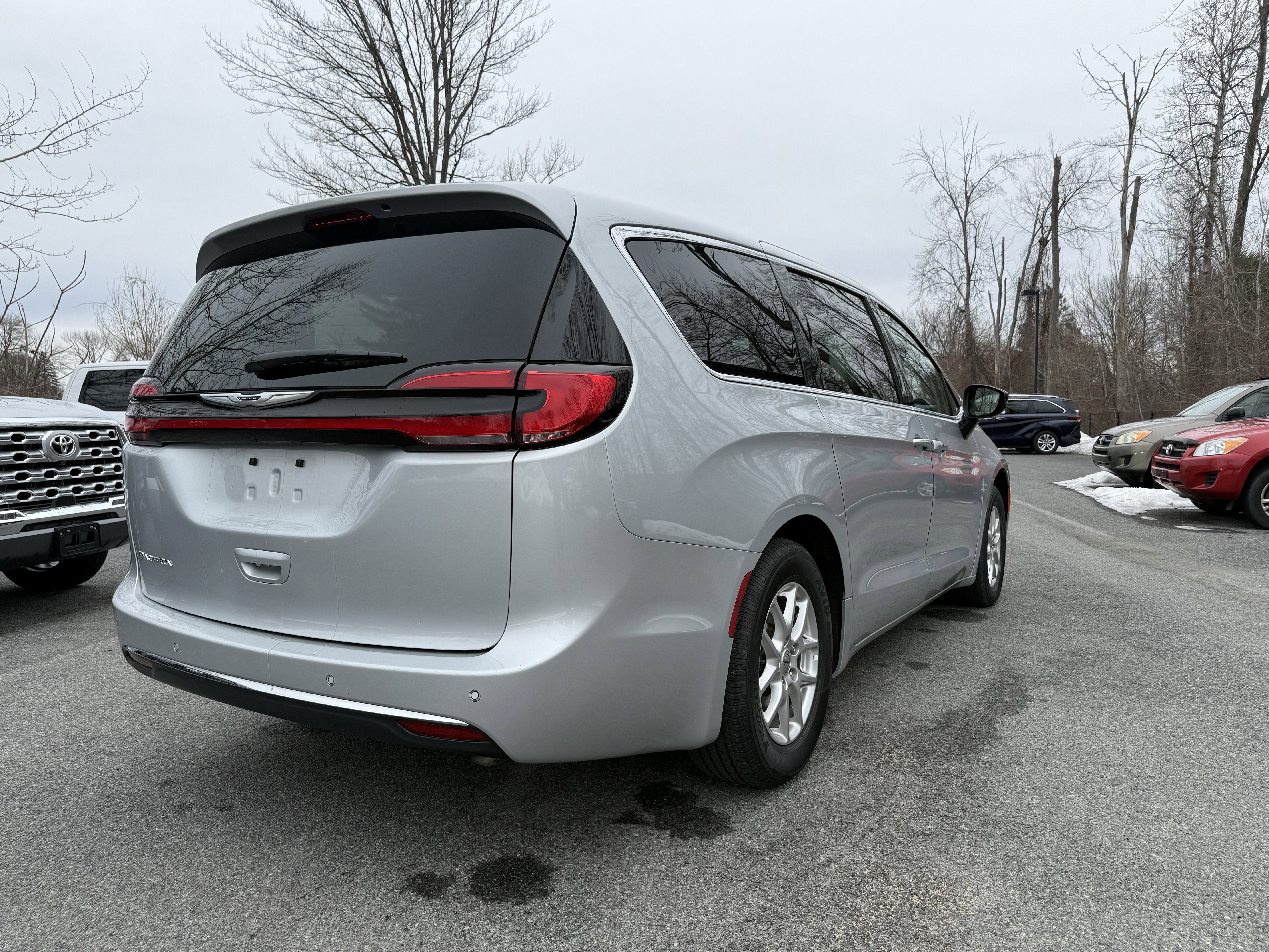 2024 Chrysler Pacifica Touring L