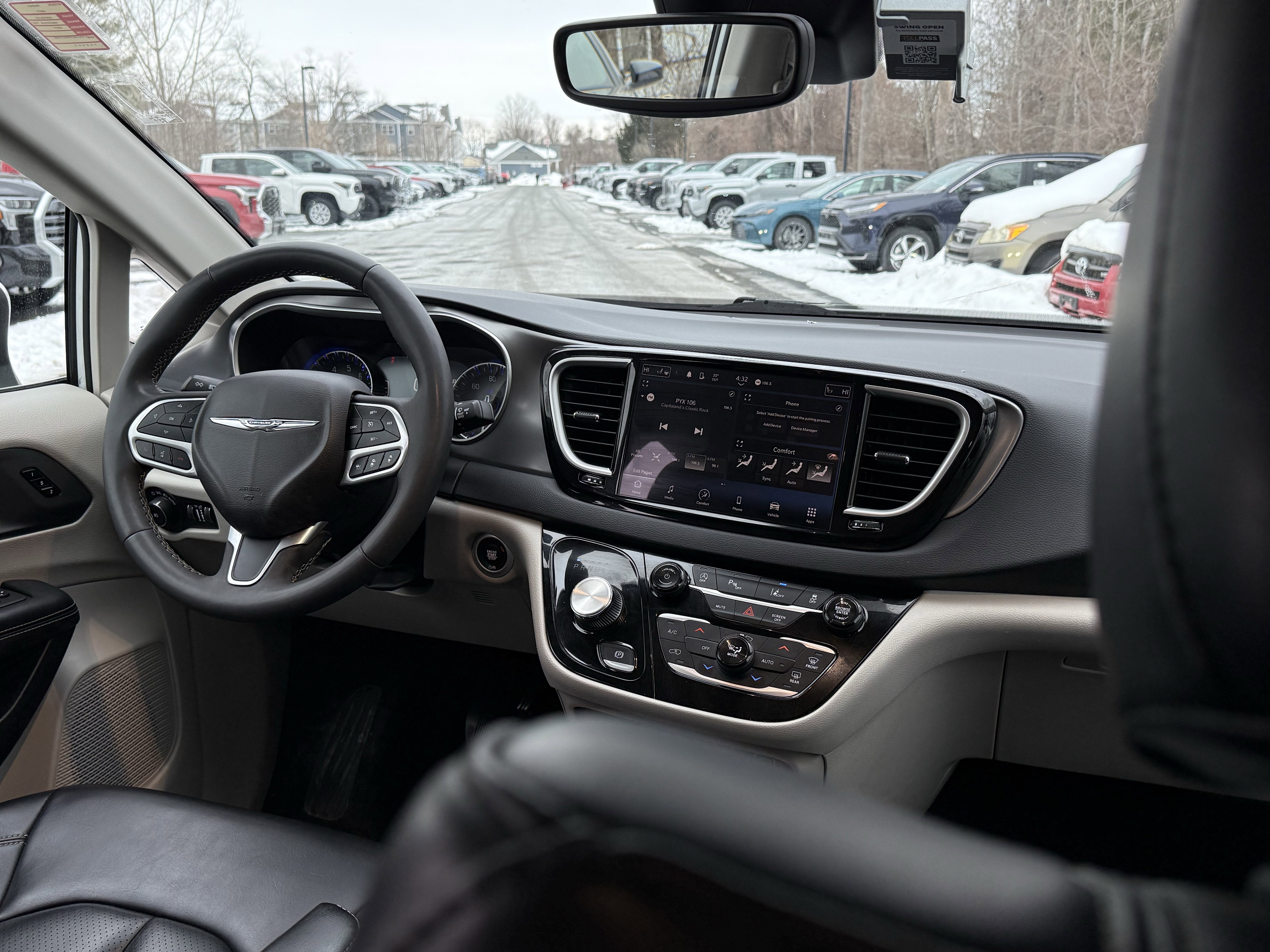 2023 Chrysler Pacifica Touring L