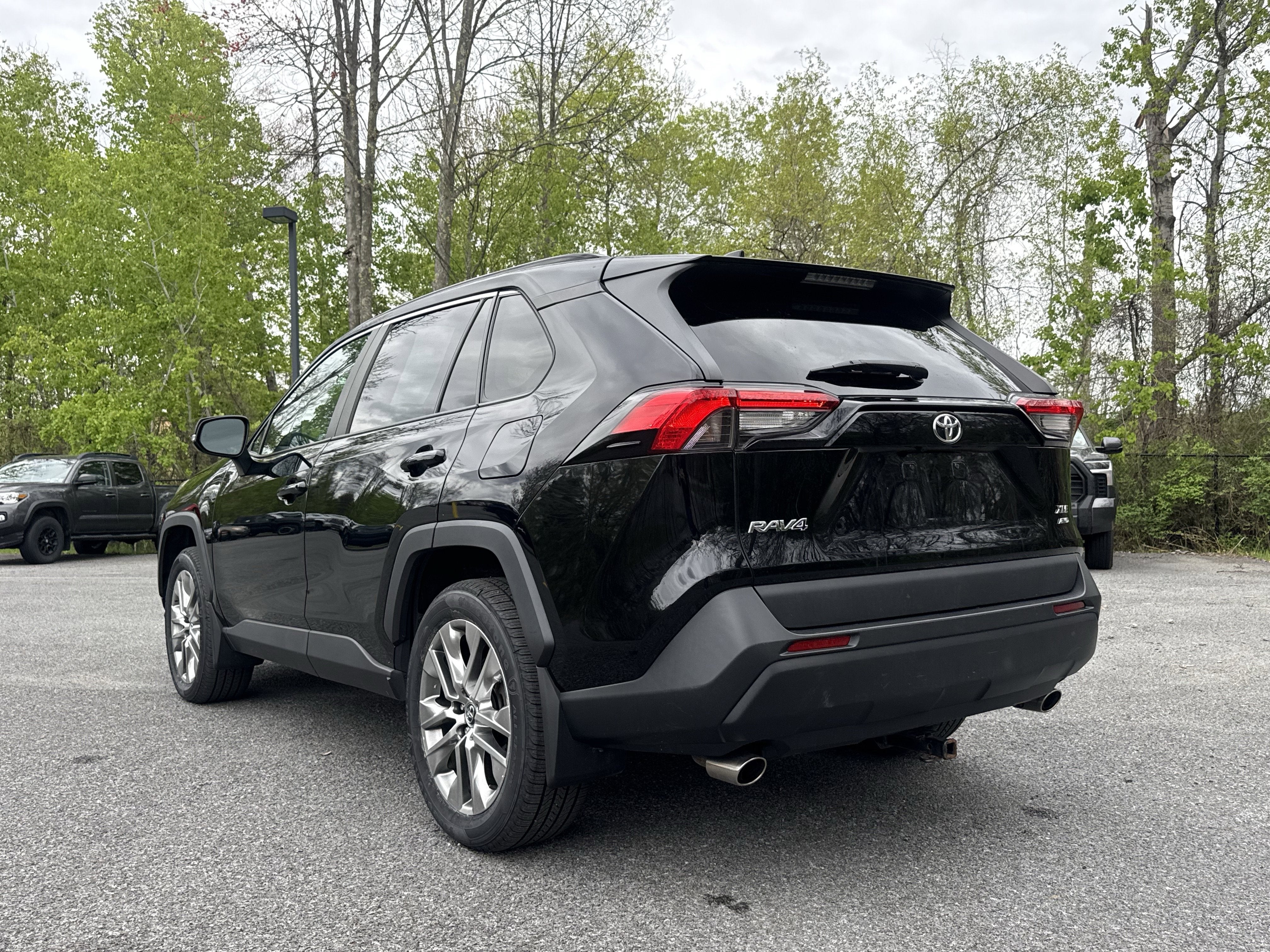 2020 Toyota RAV4 XLE Premium