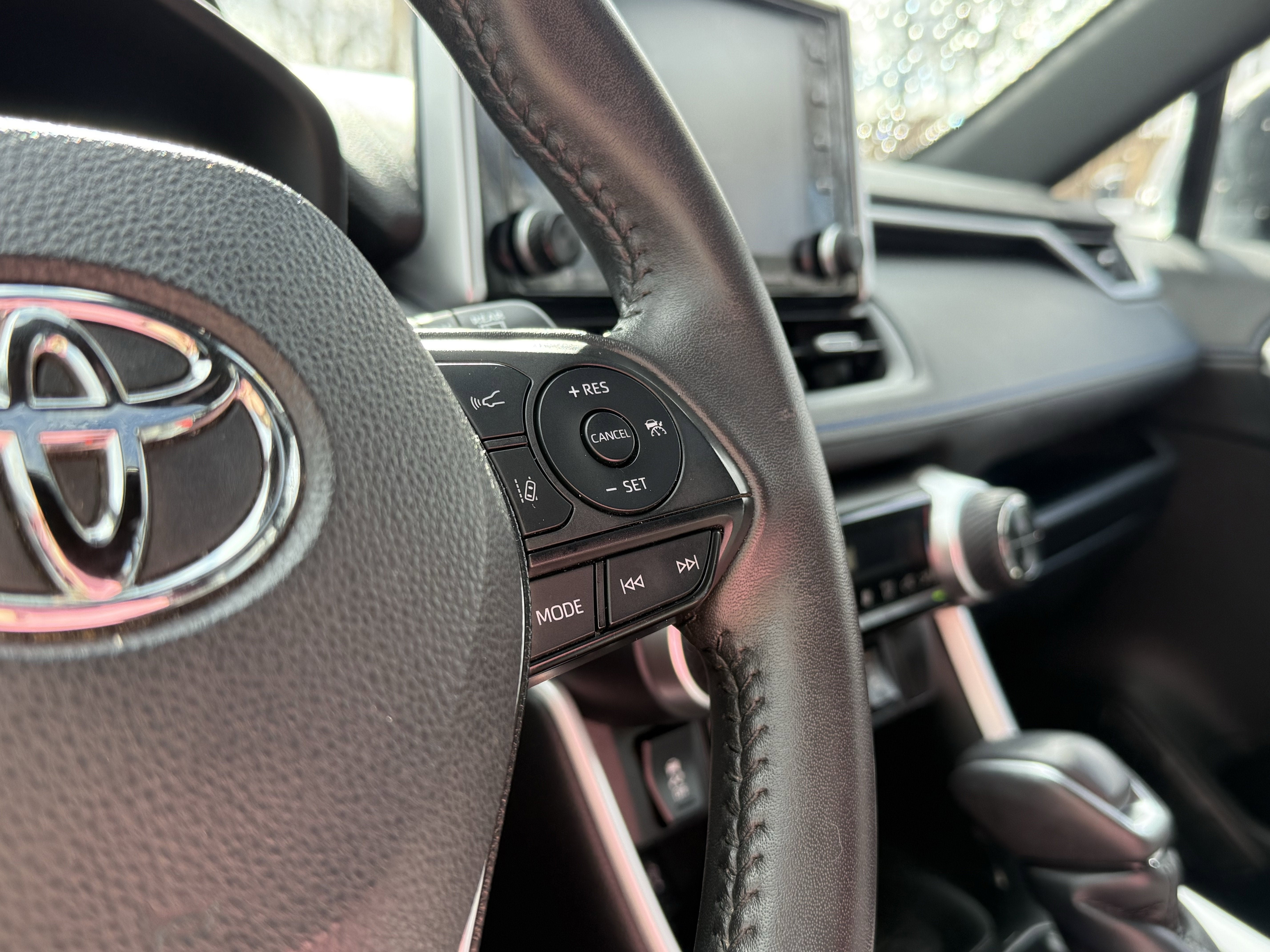 2019 Toyota RAV4 Hybrid XSE