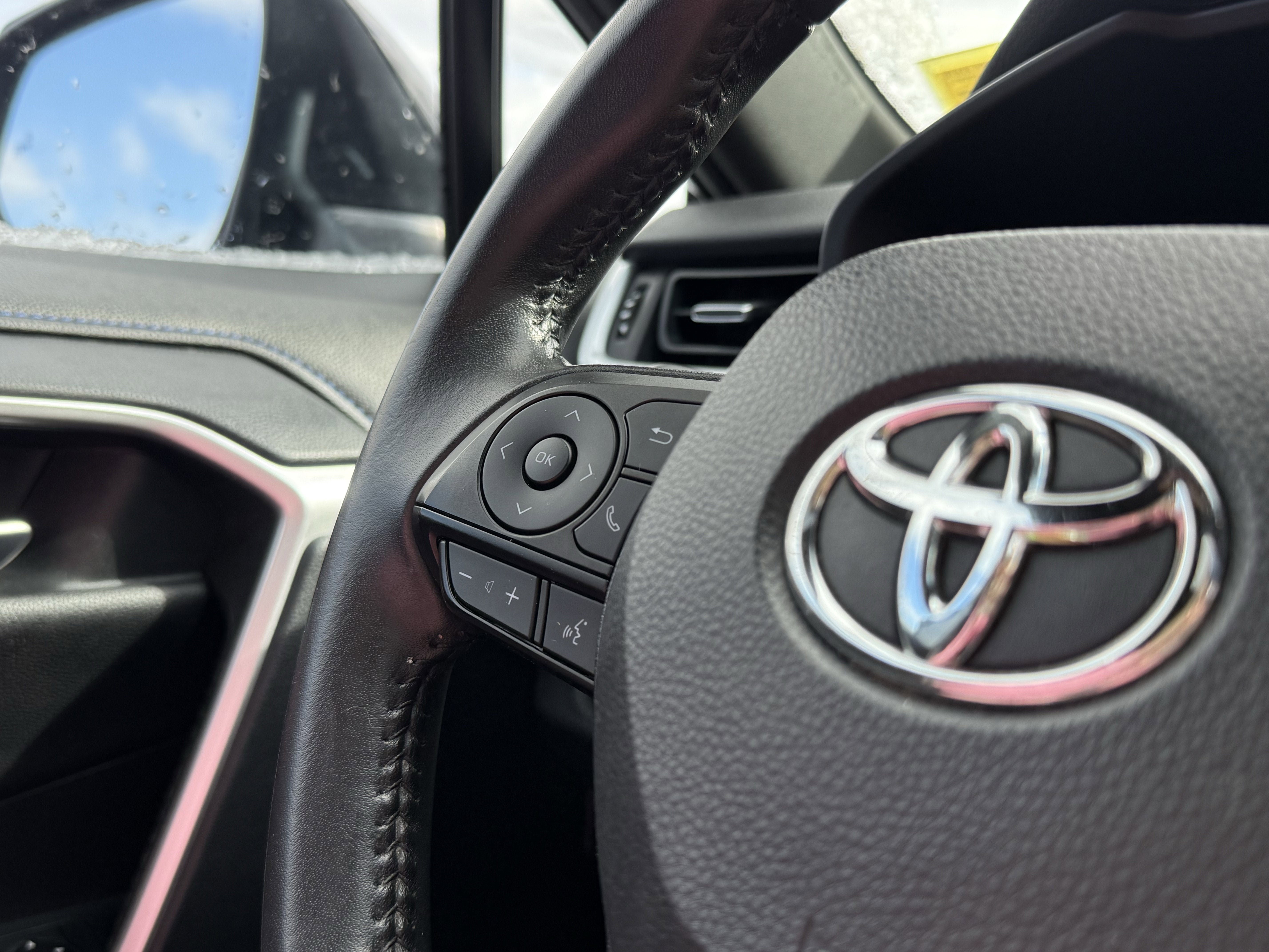 2019 Toyota RAV4 Hybrid XSE