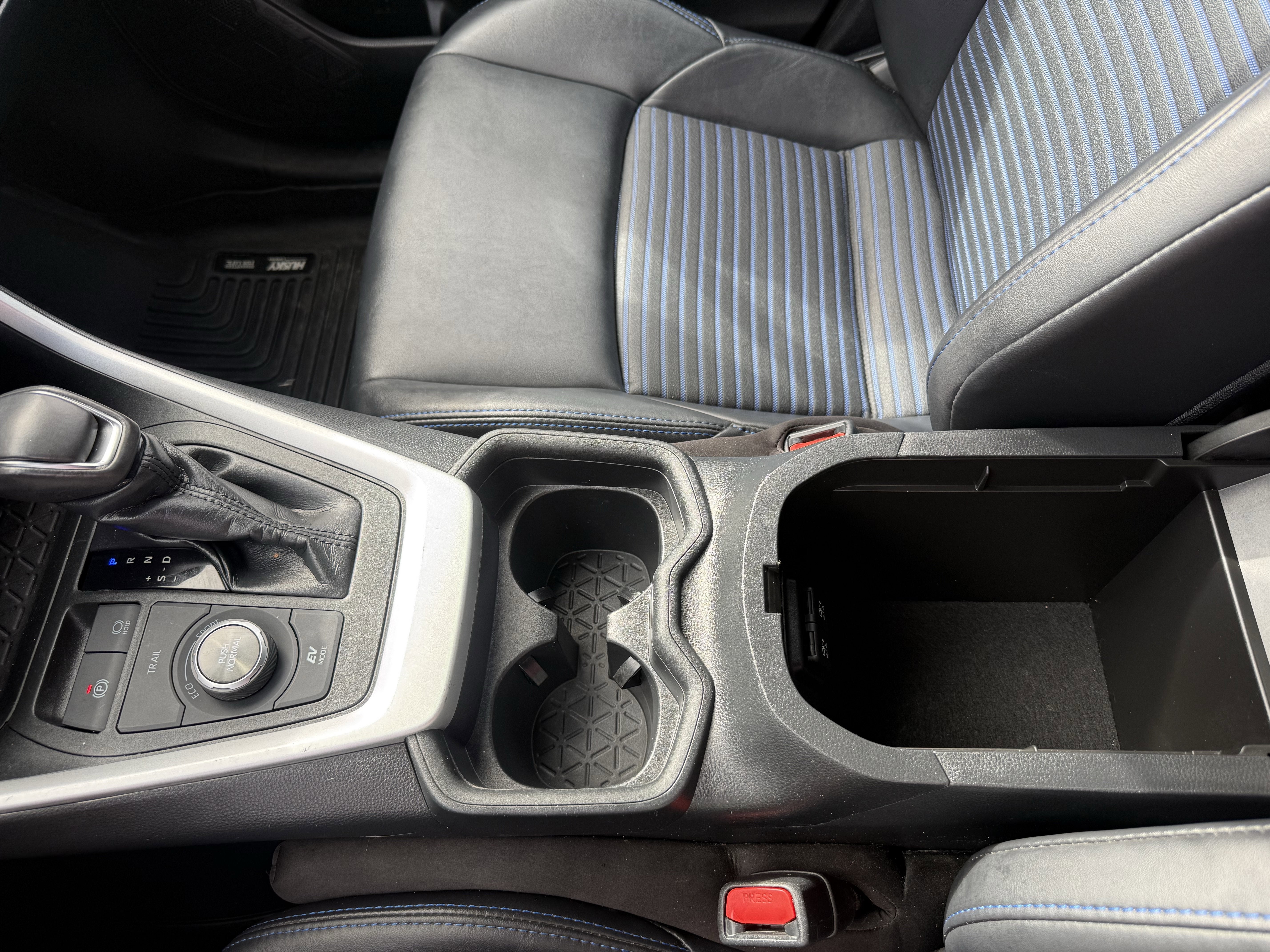 2019 Toyota RAV4 Hybrid XSE