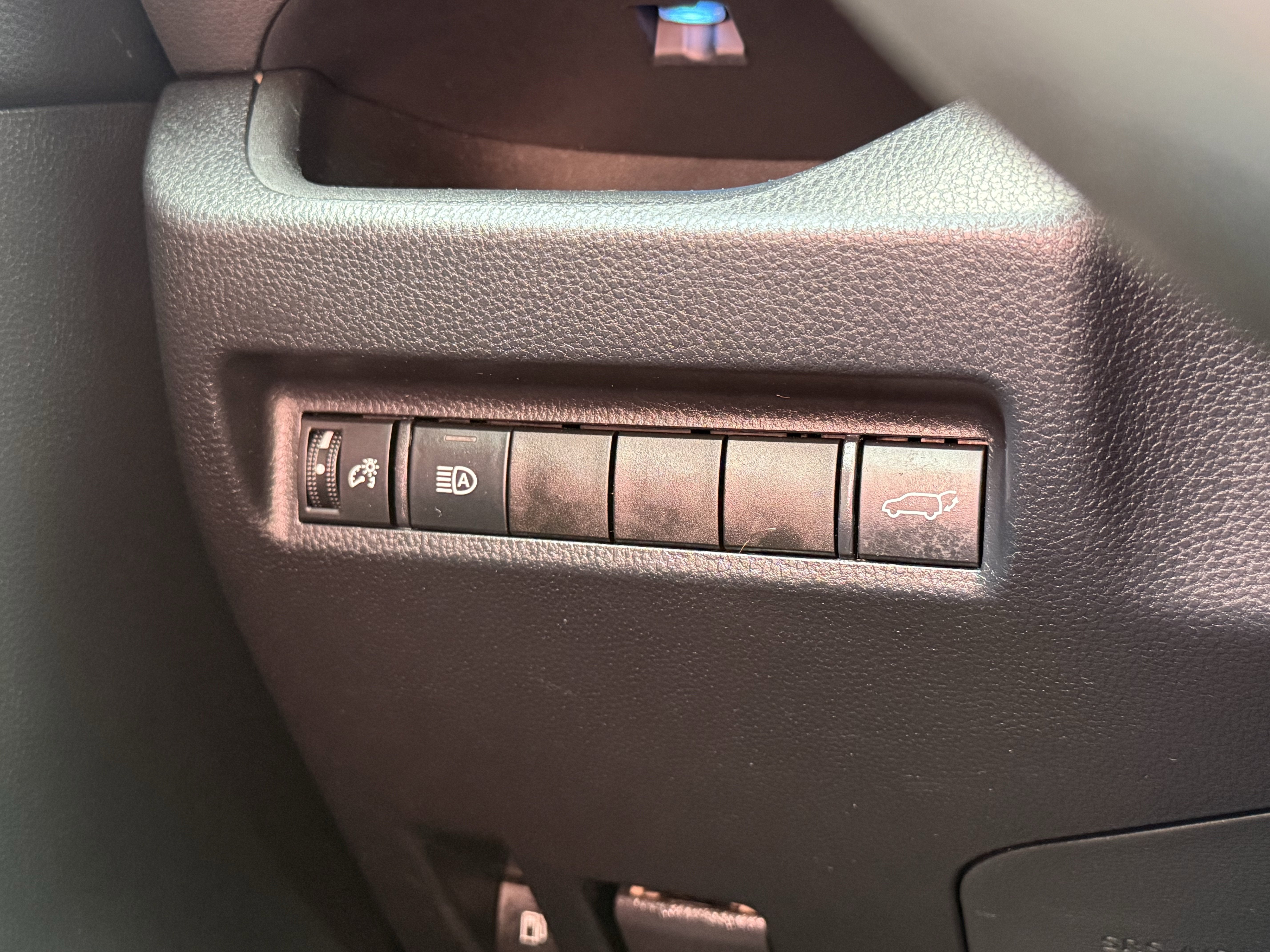 2019 Toyota RAV4 Hybrid XSE