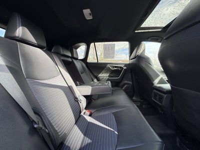 2019 Toyota RAV4 Hybrid XSE