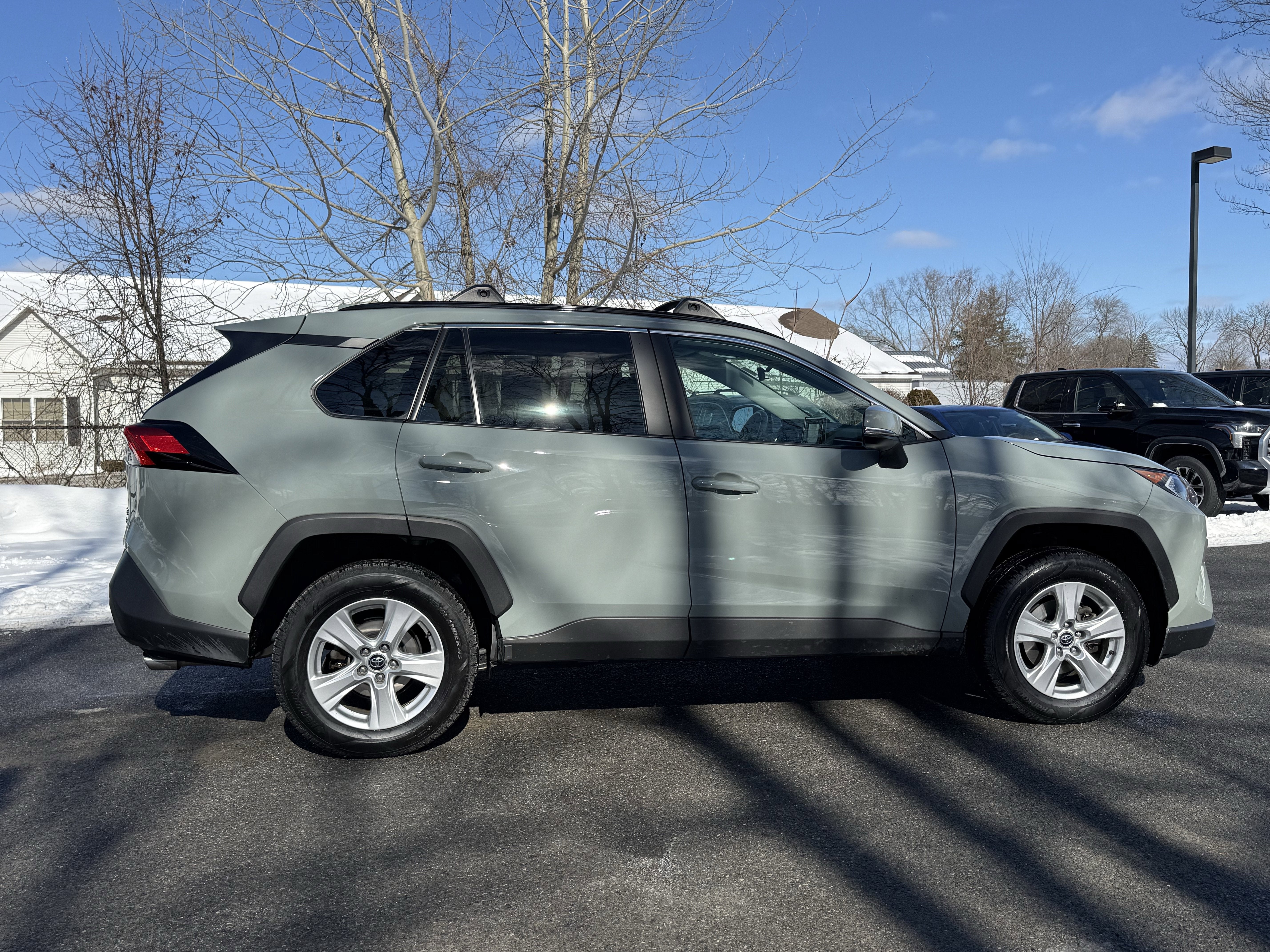 2020 Toyota RAV4 XLE