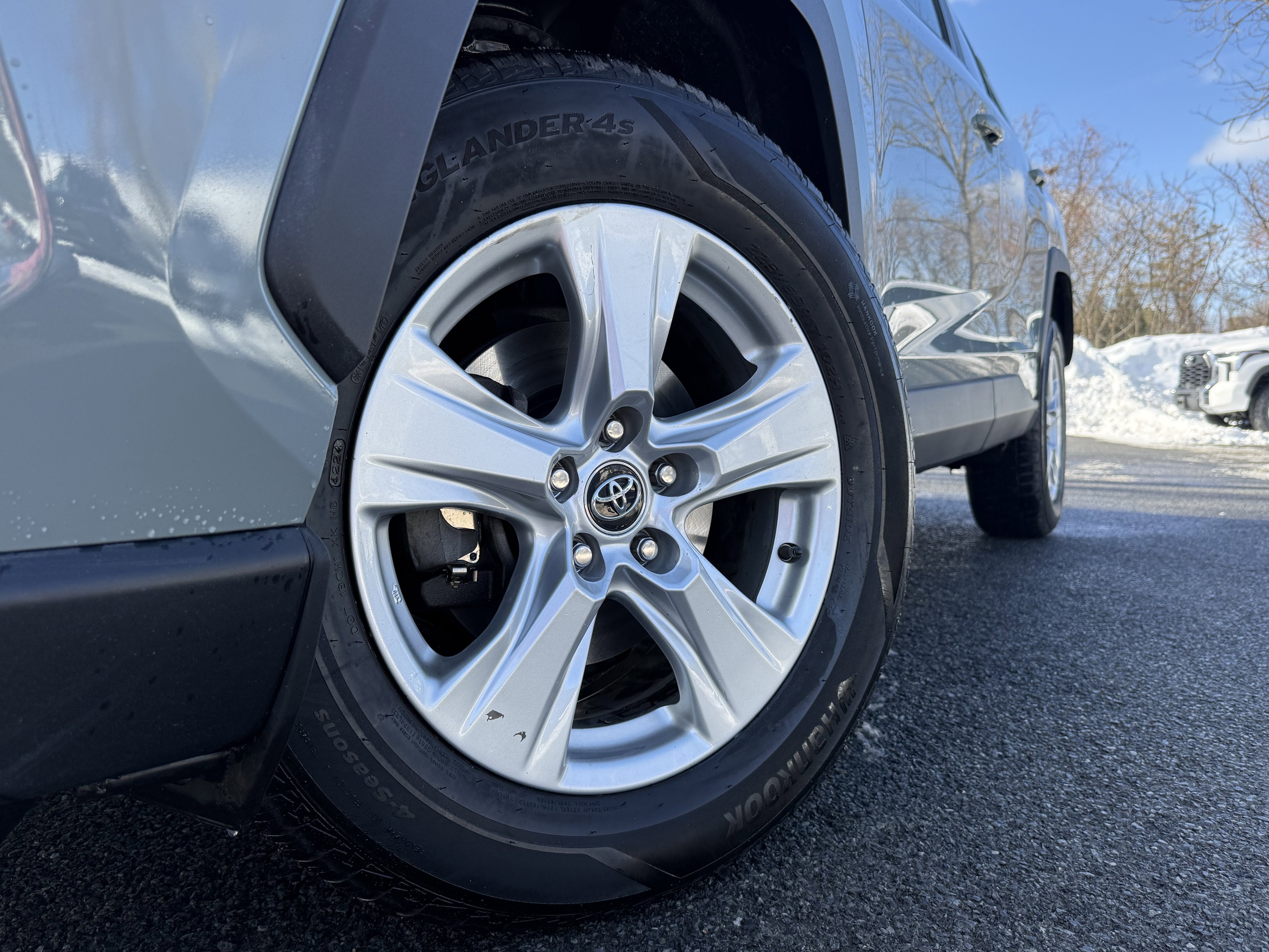 2020 Toyota RAV4 XLE