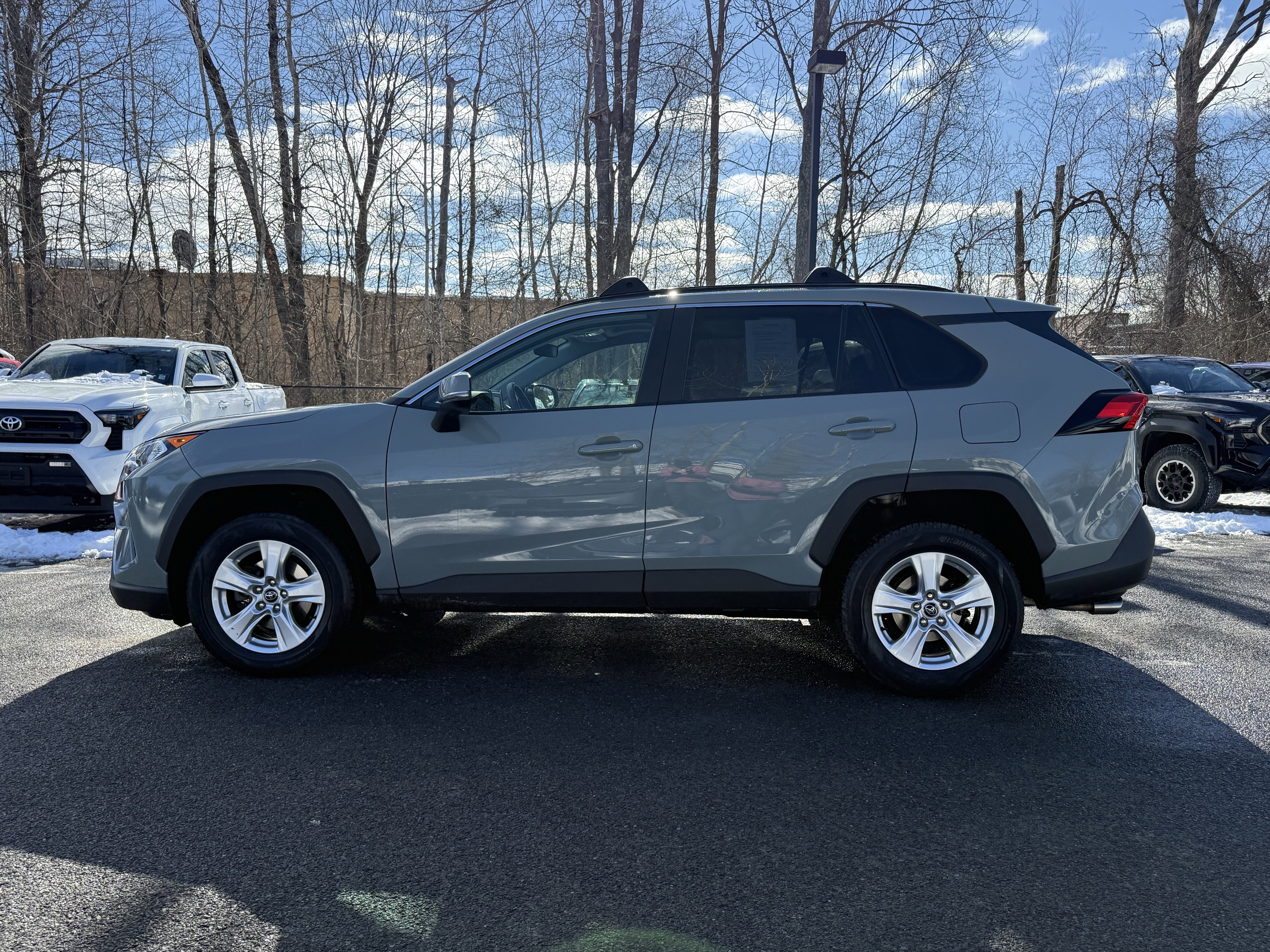 2020 Toyota RAV4 XLE