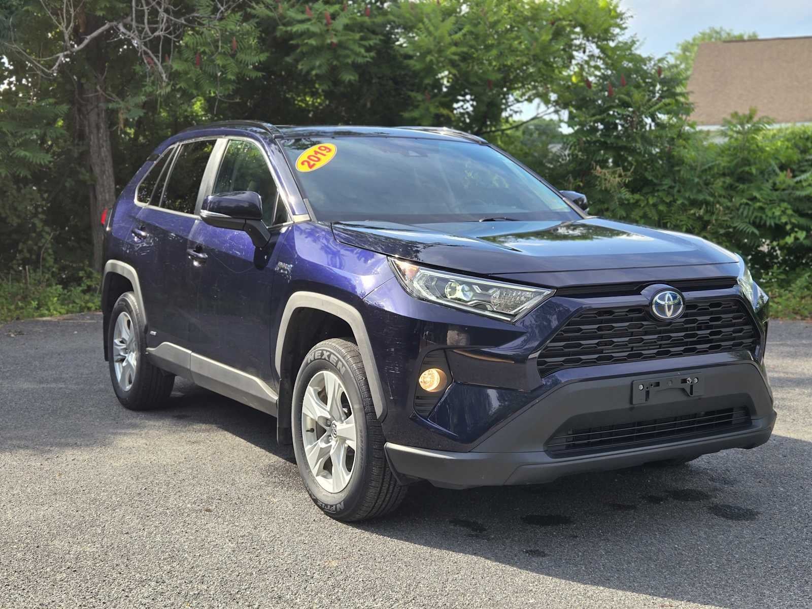 2019 Toyota RAV4 Hybrid XLE
