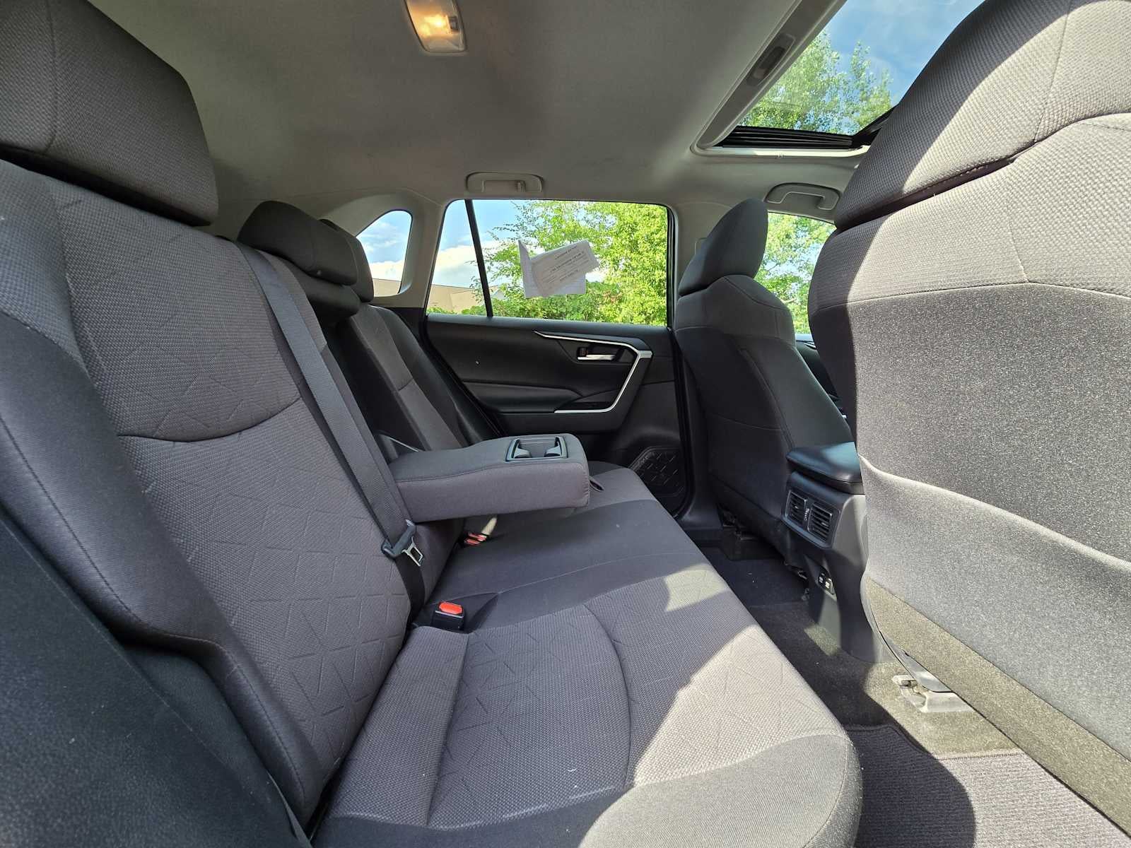 2019 Toyota RAV4 Hybrid XLE