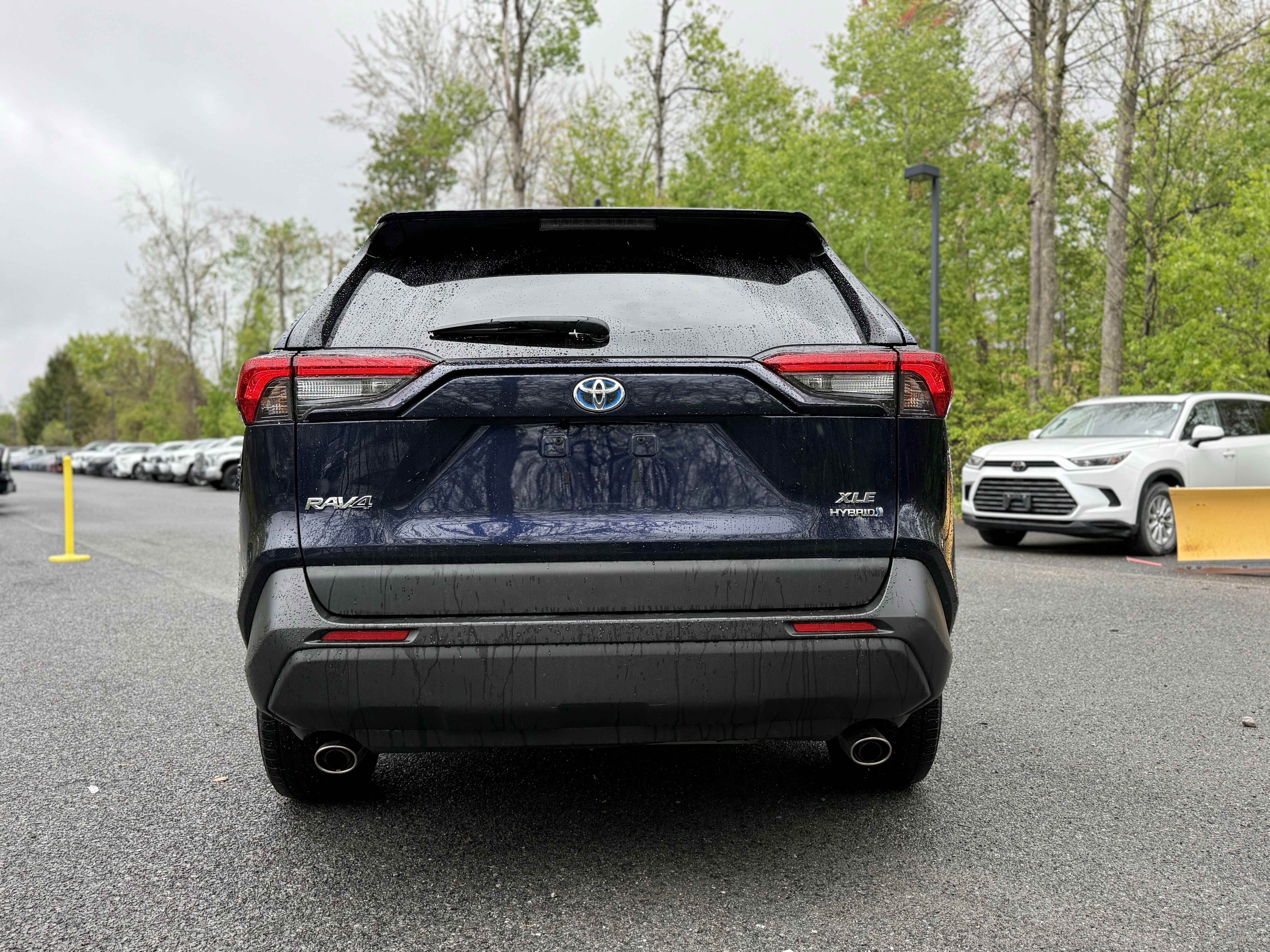 2022 Toyota RAV4 Hybrid XLE