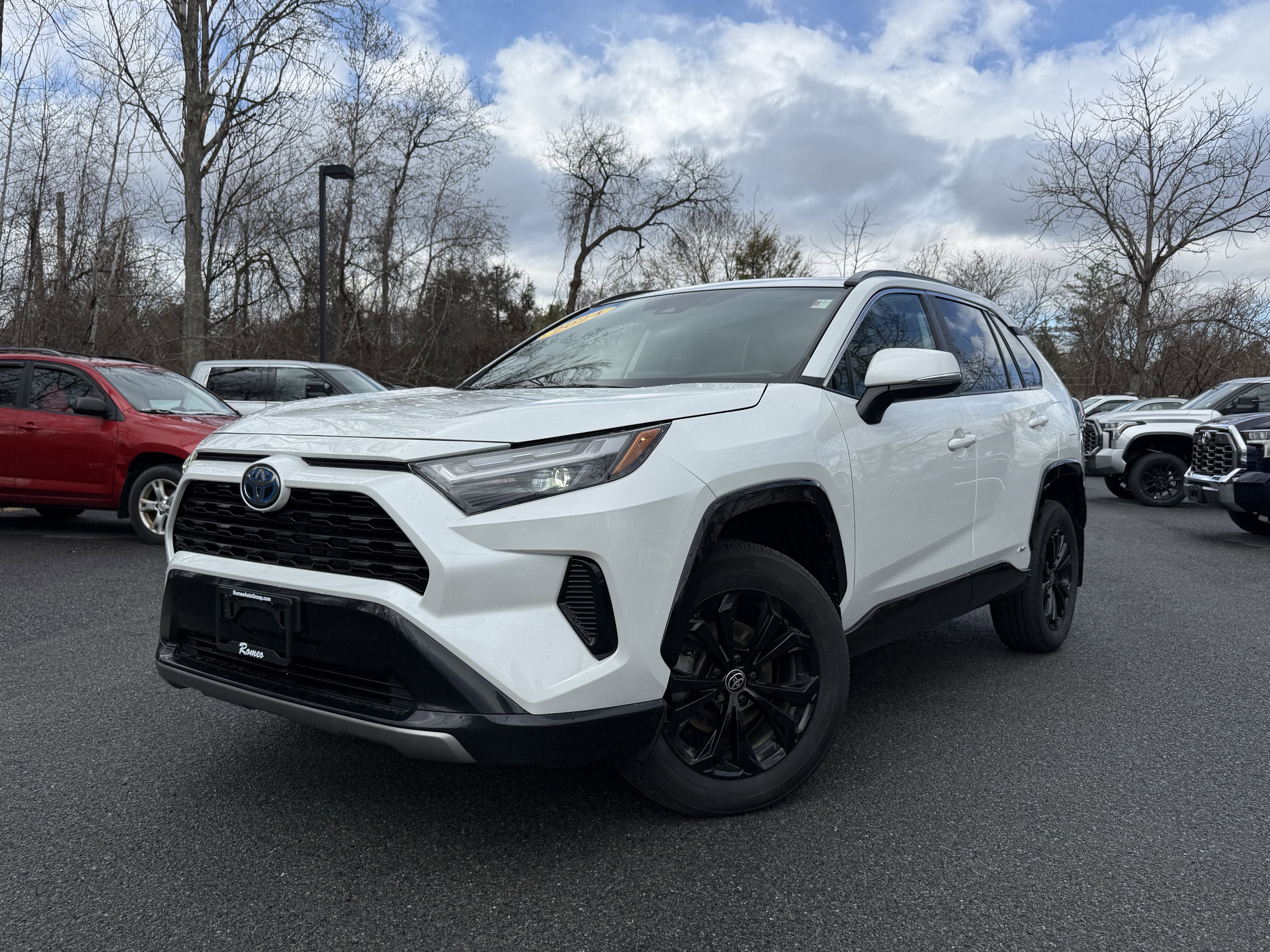 2024 Toyota RAV4 Hybrid SE