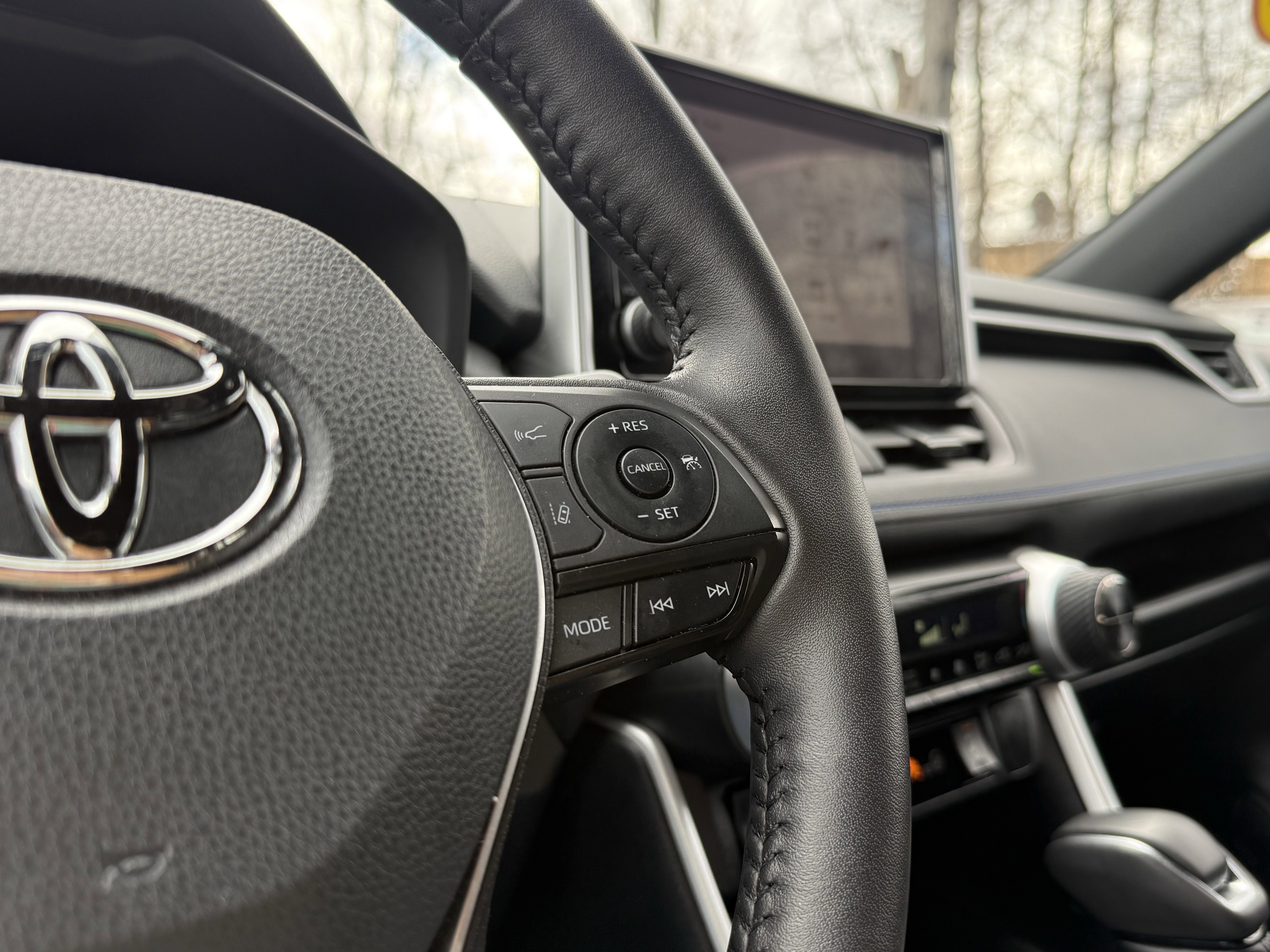 2024 Toyota RAV4 Hybrid SE