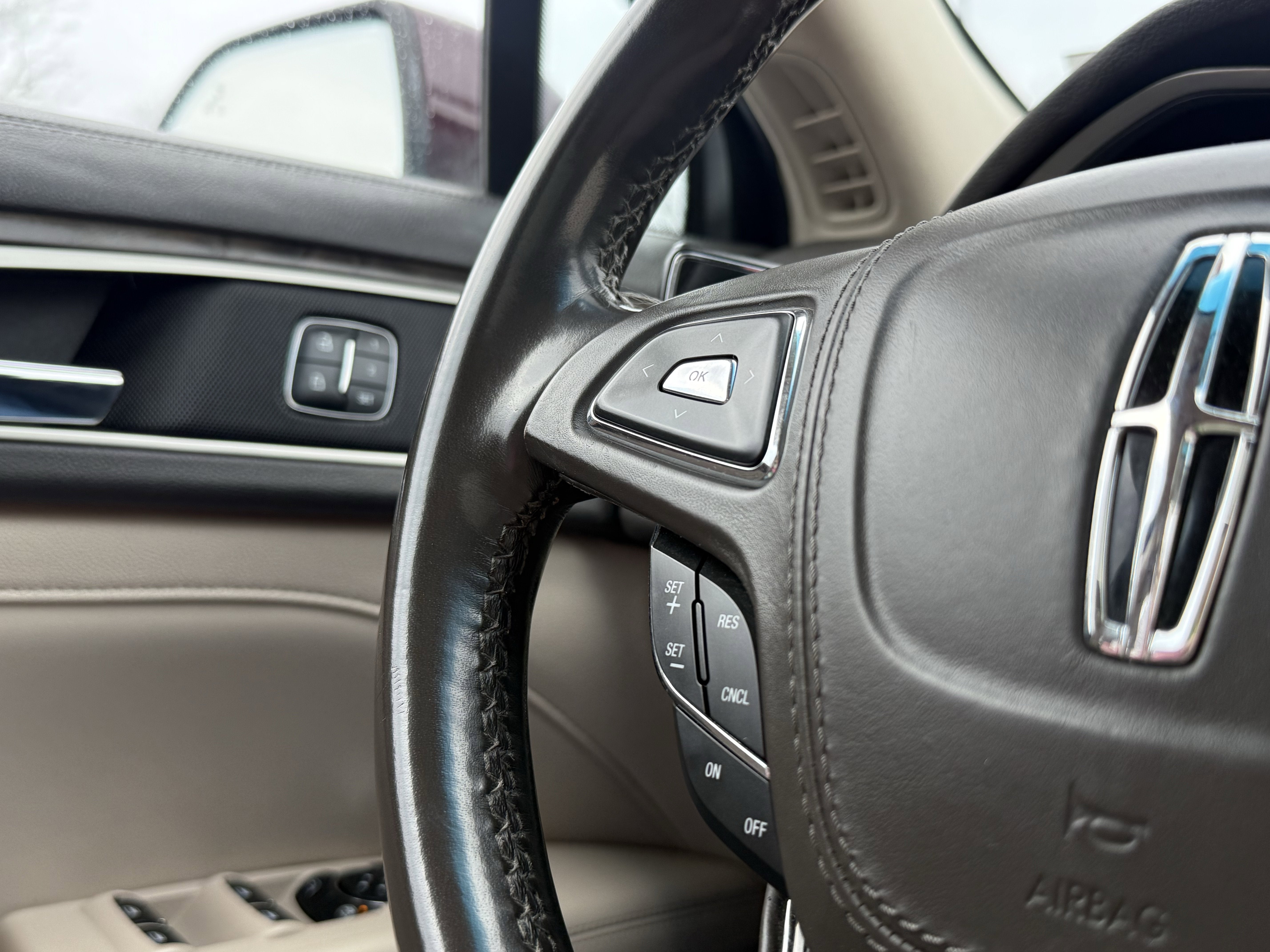 2017 Lincoln MKZ Select