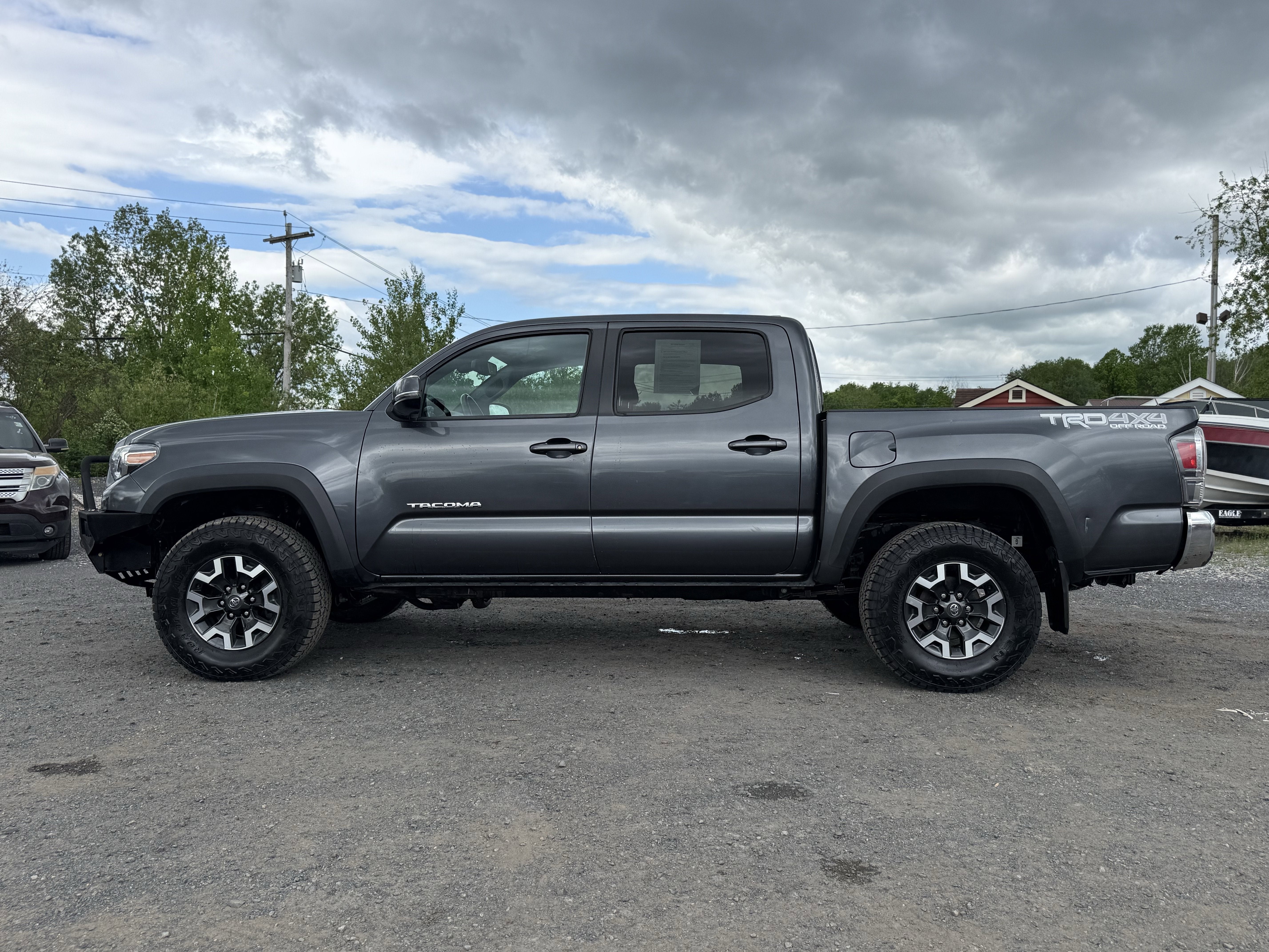 2022 Toyota Tacoma TRD Off-Road V6