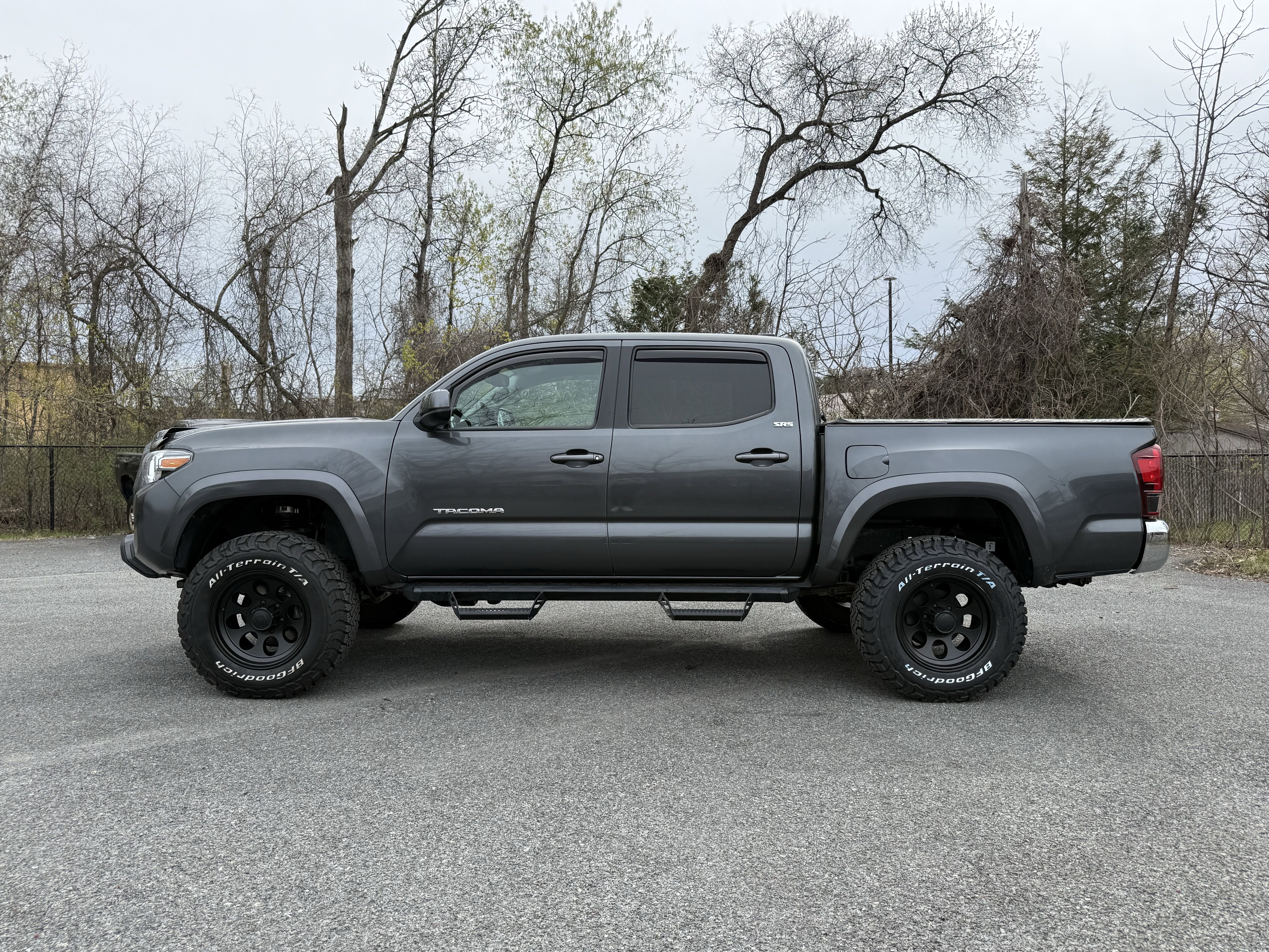 2022 Toyota Tacoma SR5 V6