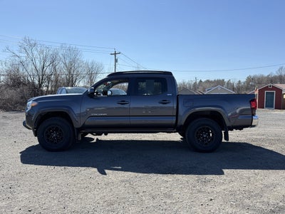 2022 Toyota Tacoma SR5 V6