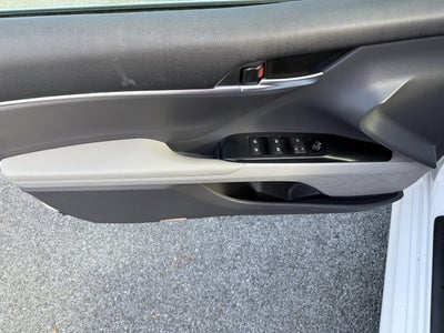 2019 Toyota Camry Hybrid LE