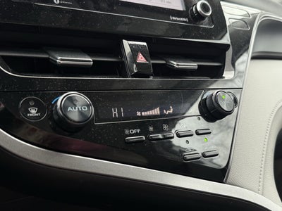 2022 Toyota Camry Hybrid LE