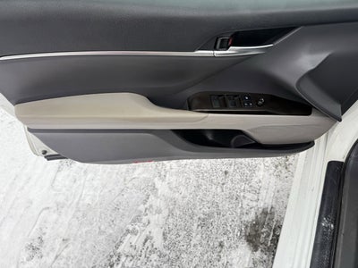 2022 Toyota Camry Hybrid LE