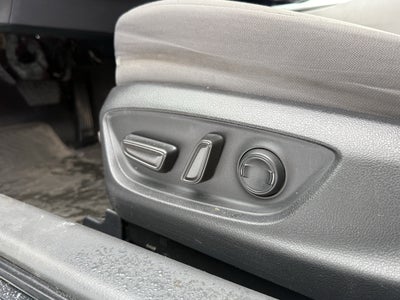 2022 Toyota Camry Hybrid LE