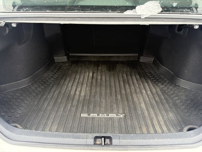 2022 Toyota Camry Hybrid LE