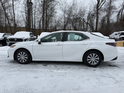 2022 Toyota Camry Hybrid LE