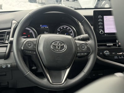 2022 Toyota Camry Hybrid SE