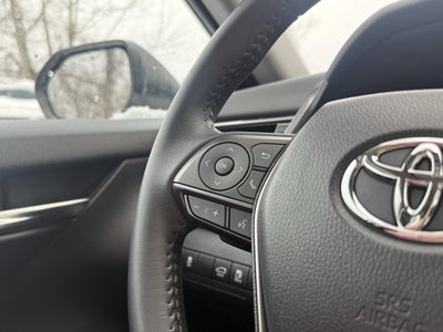 2022 Toyota Camry Hybrid SE