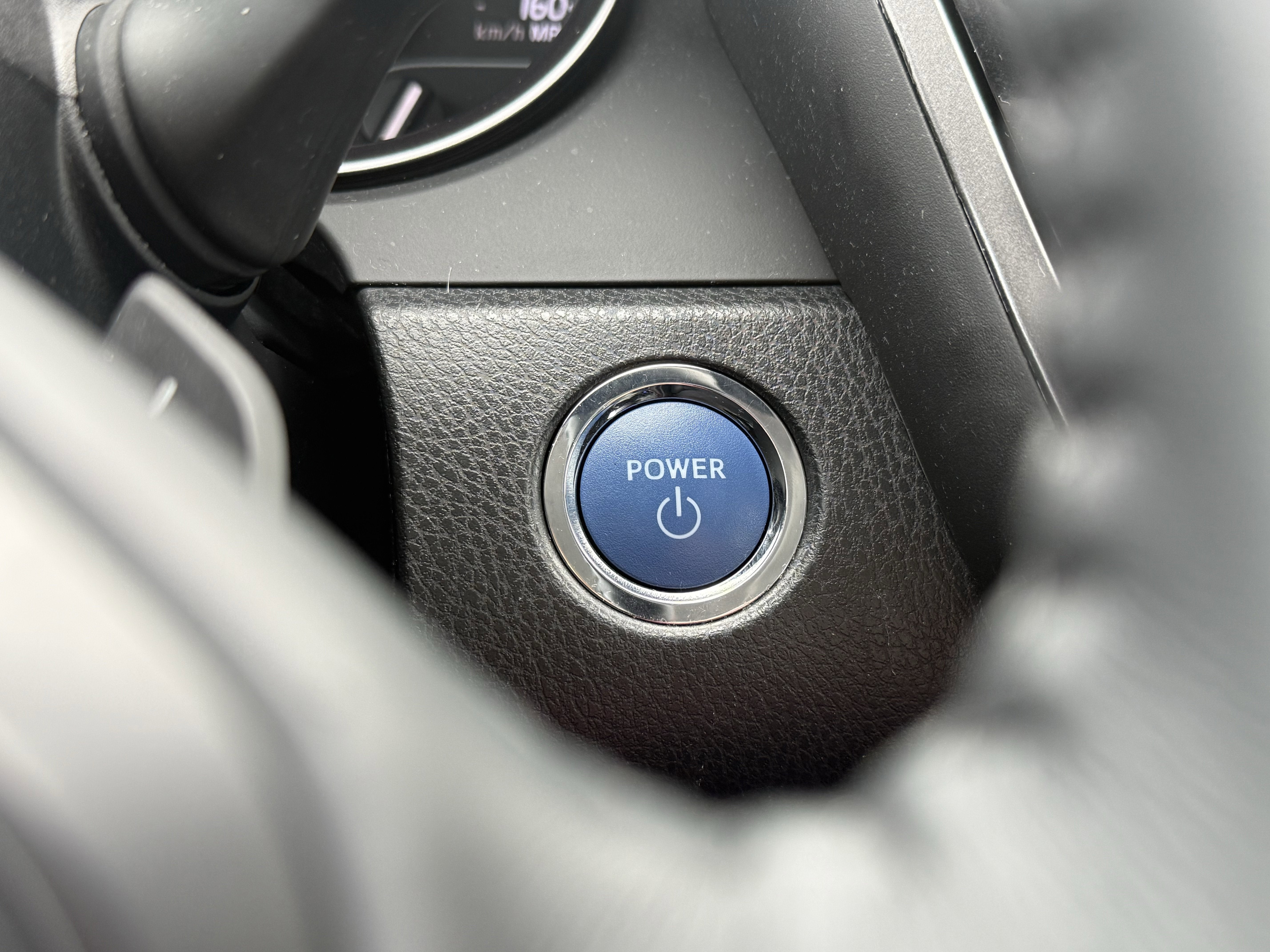 2022 Toyota Camry Hybrid SE