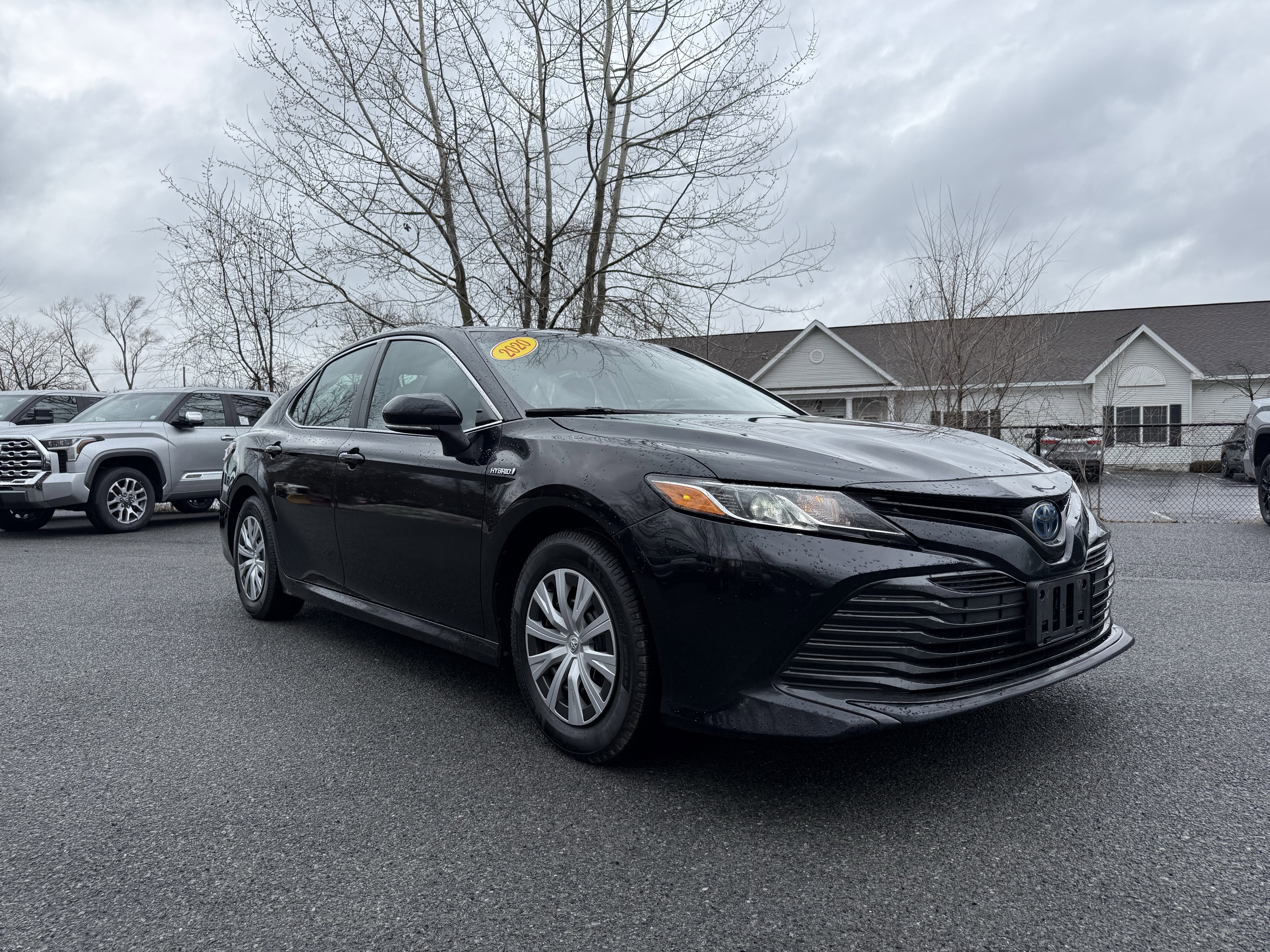 2020 Toyota Camry Hybrid LE