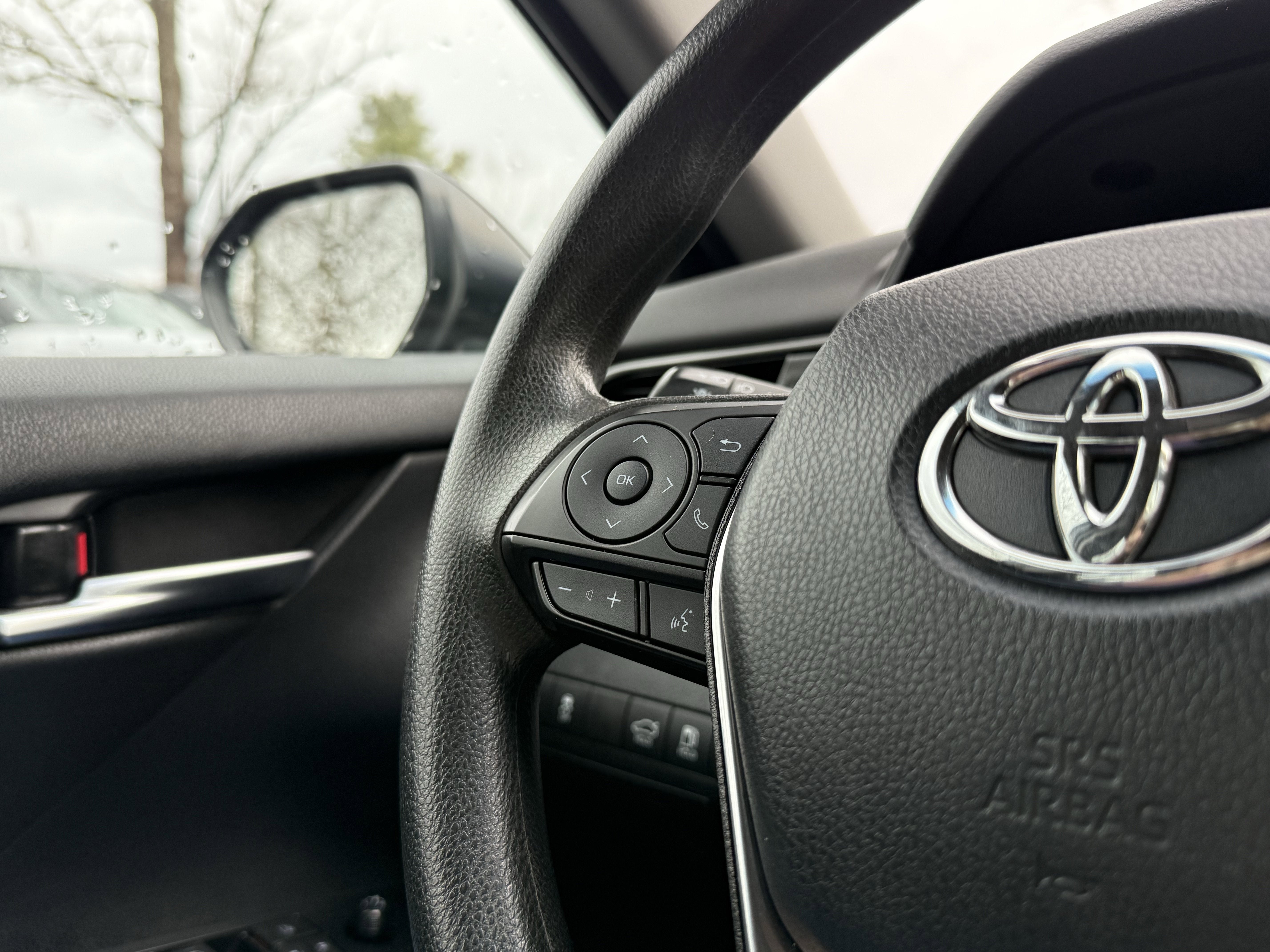 2020 Toyota Camry Hybrid LE