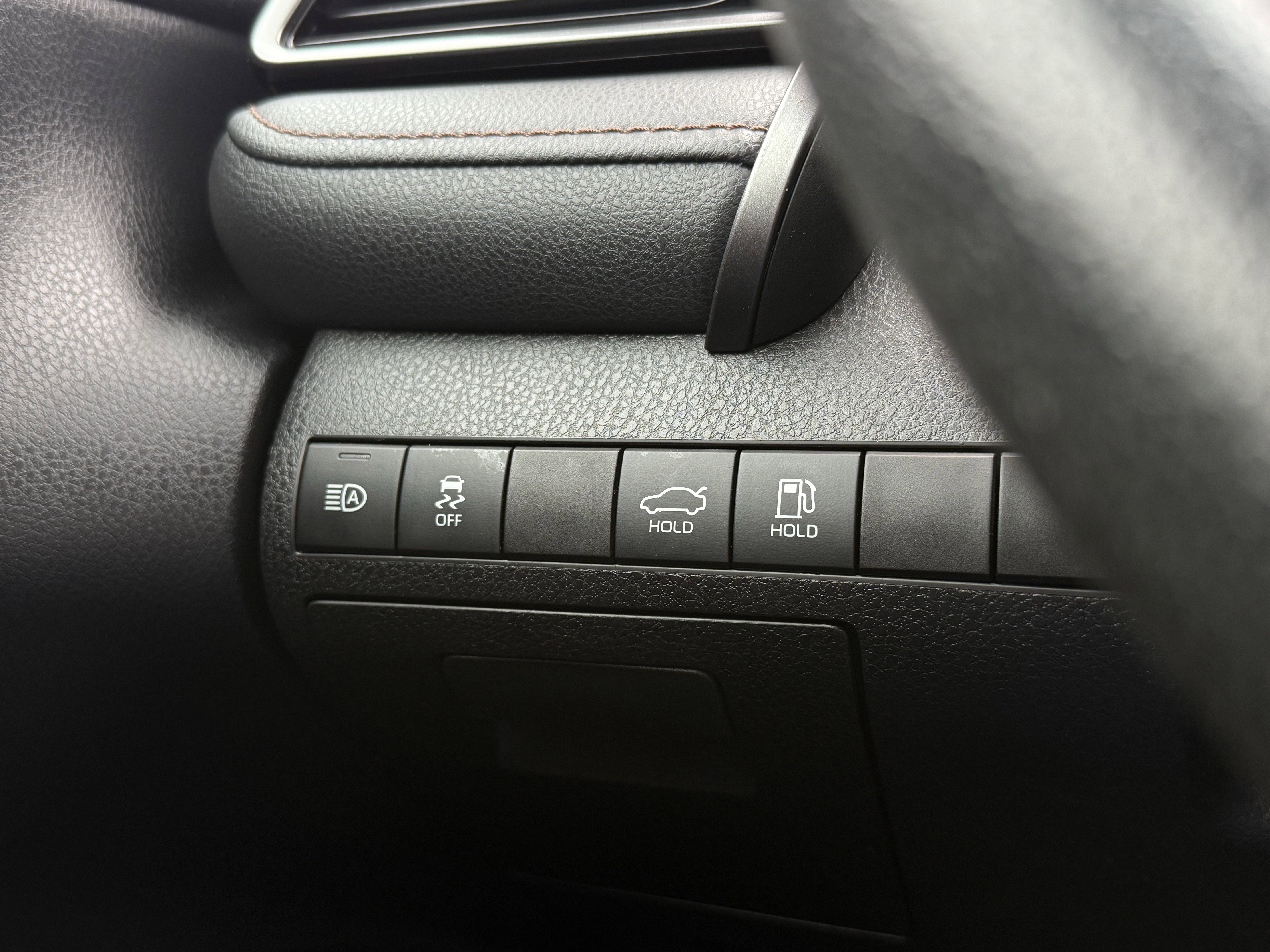 2020 Toyota Camry Hybrid LE