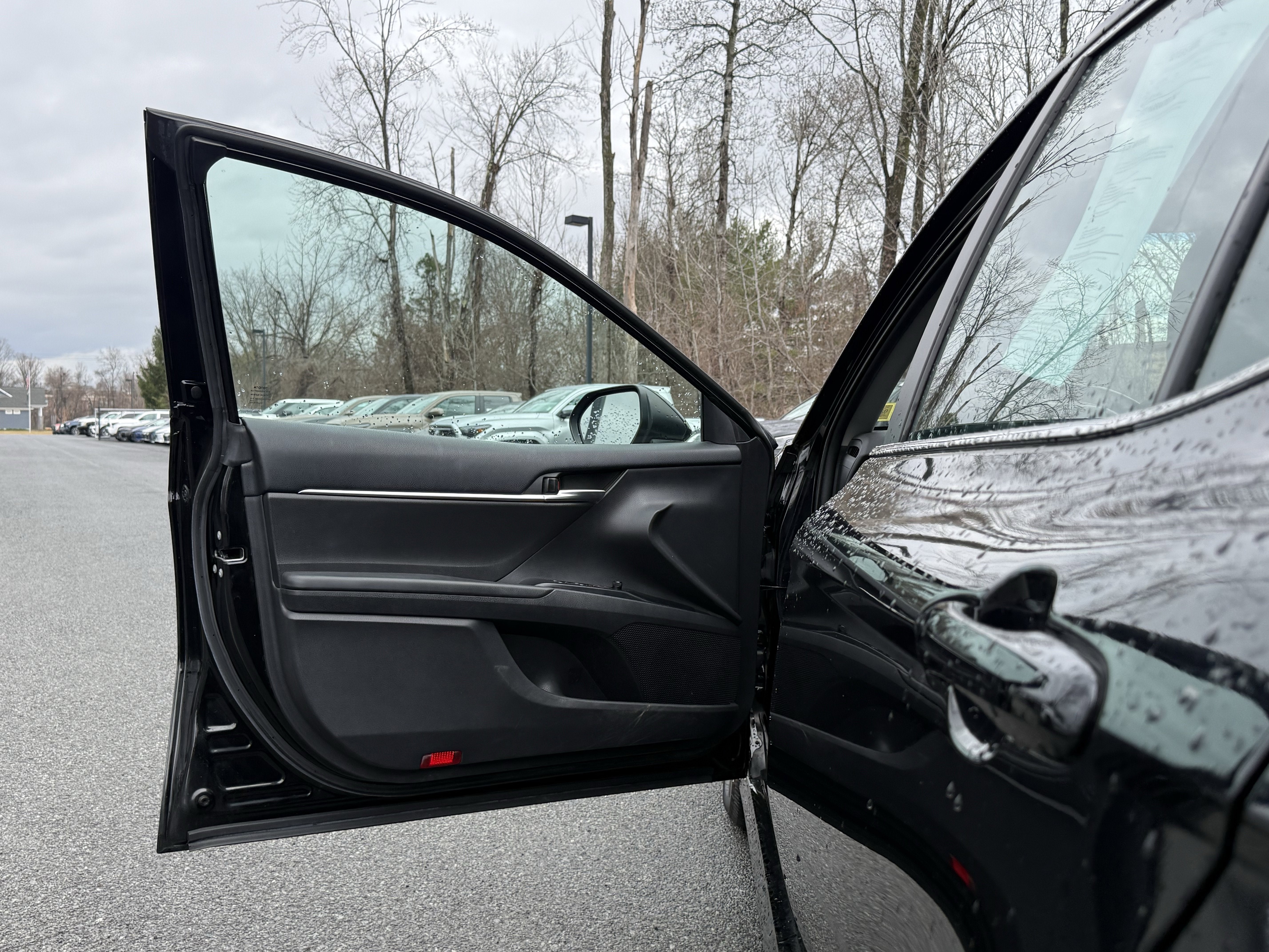 2020 Toyota Camry Hybrid LE