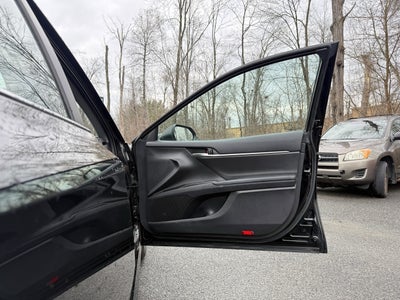 2020 Toyota Camry Hybrid LE