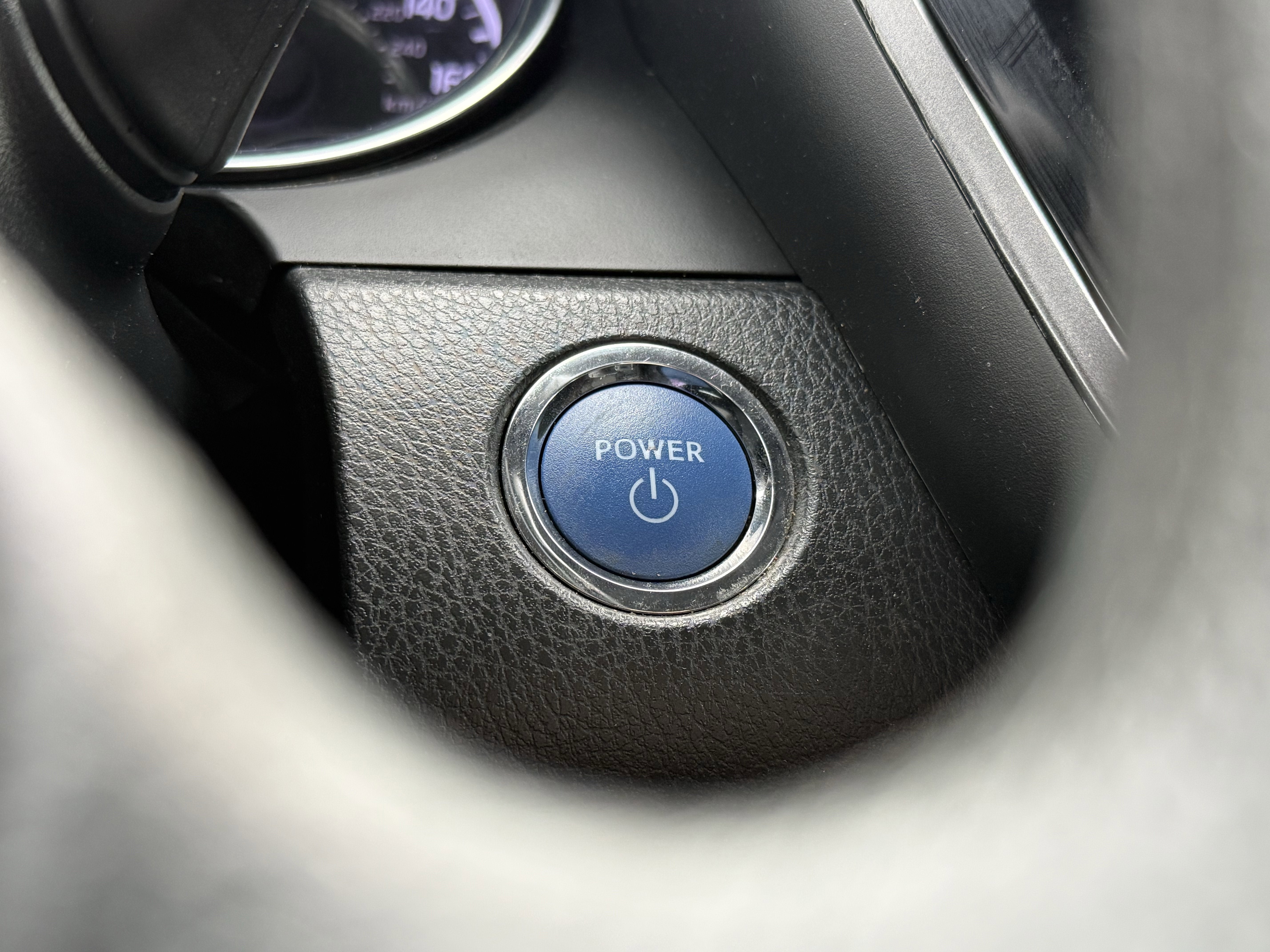 2020 Toyota Camry Hybrid LE