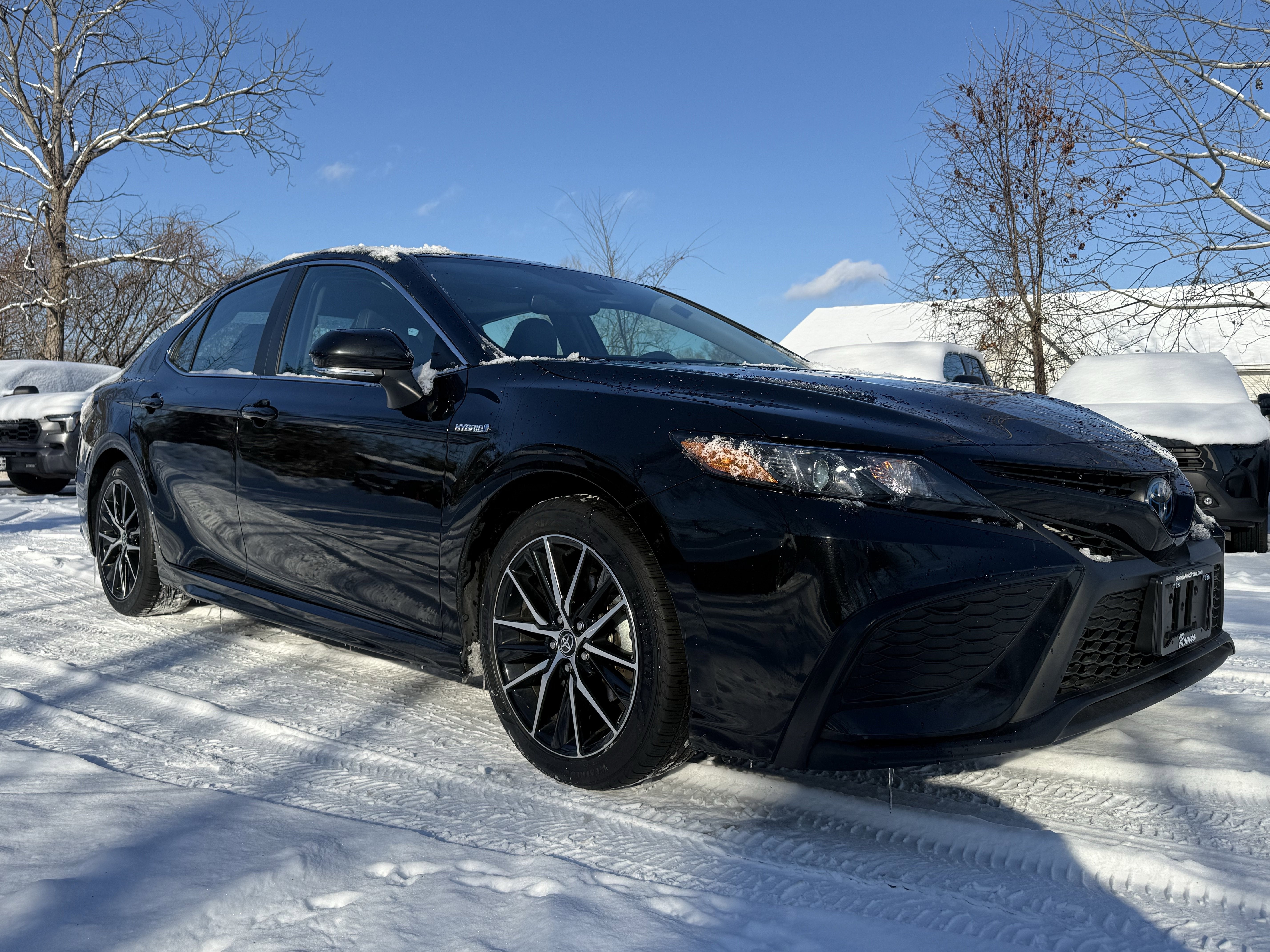2021 Toyota Camry Hybrid SE