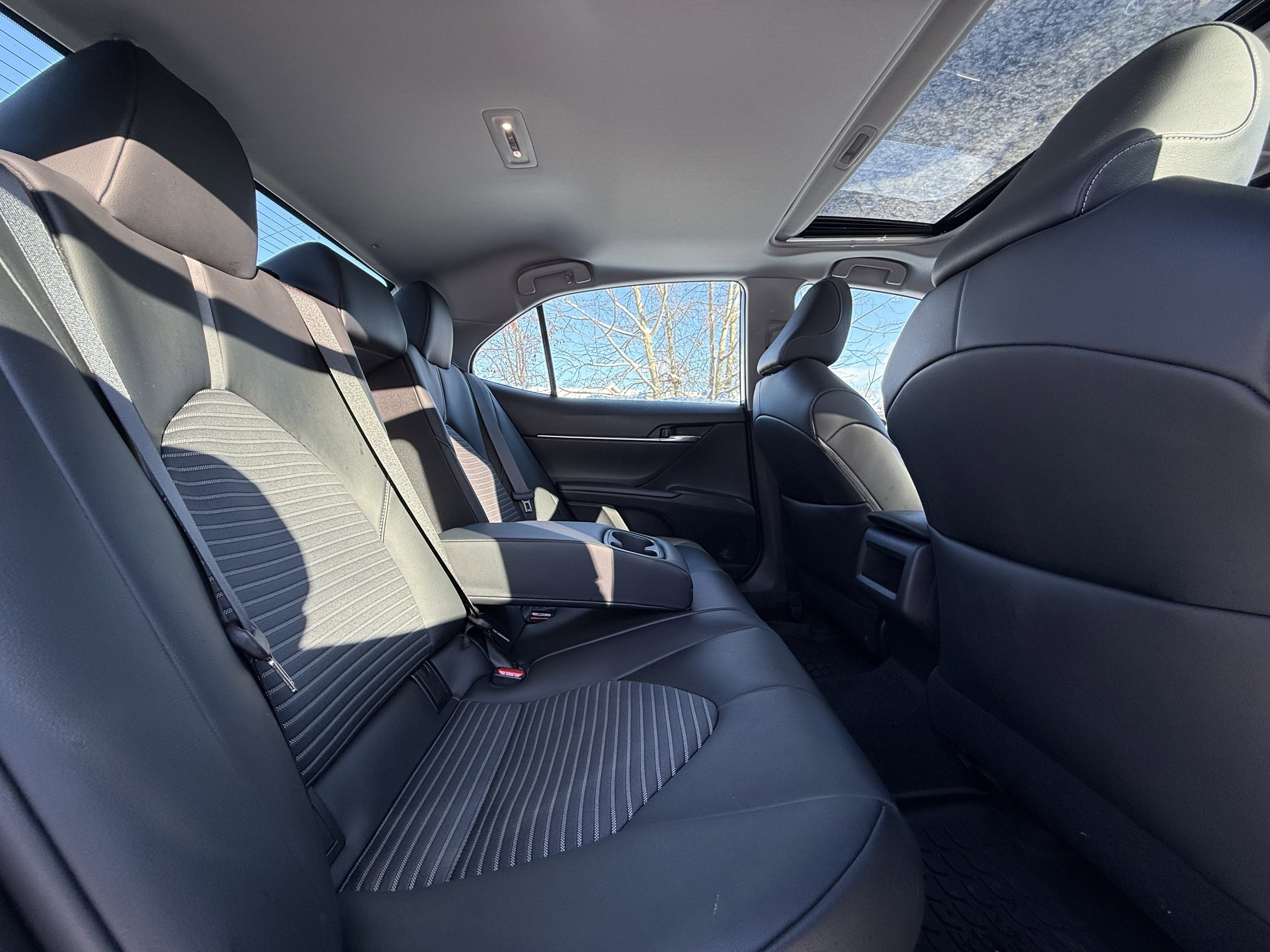 2021 Toyota Camry Hybrid SE