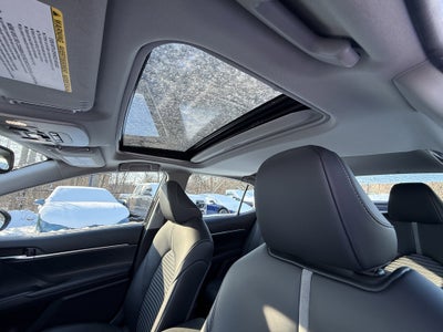 2021 Toyota Camry Hybrid SE