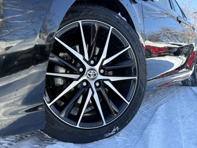 2021 Toyota Camry Hybrid SE