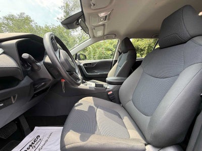 2022 Toyota RAV4 Hybrid LE