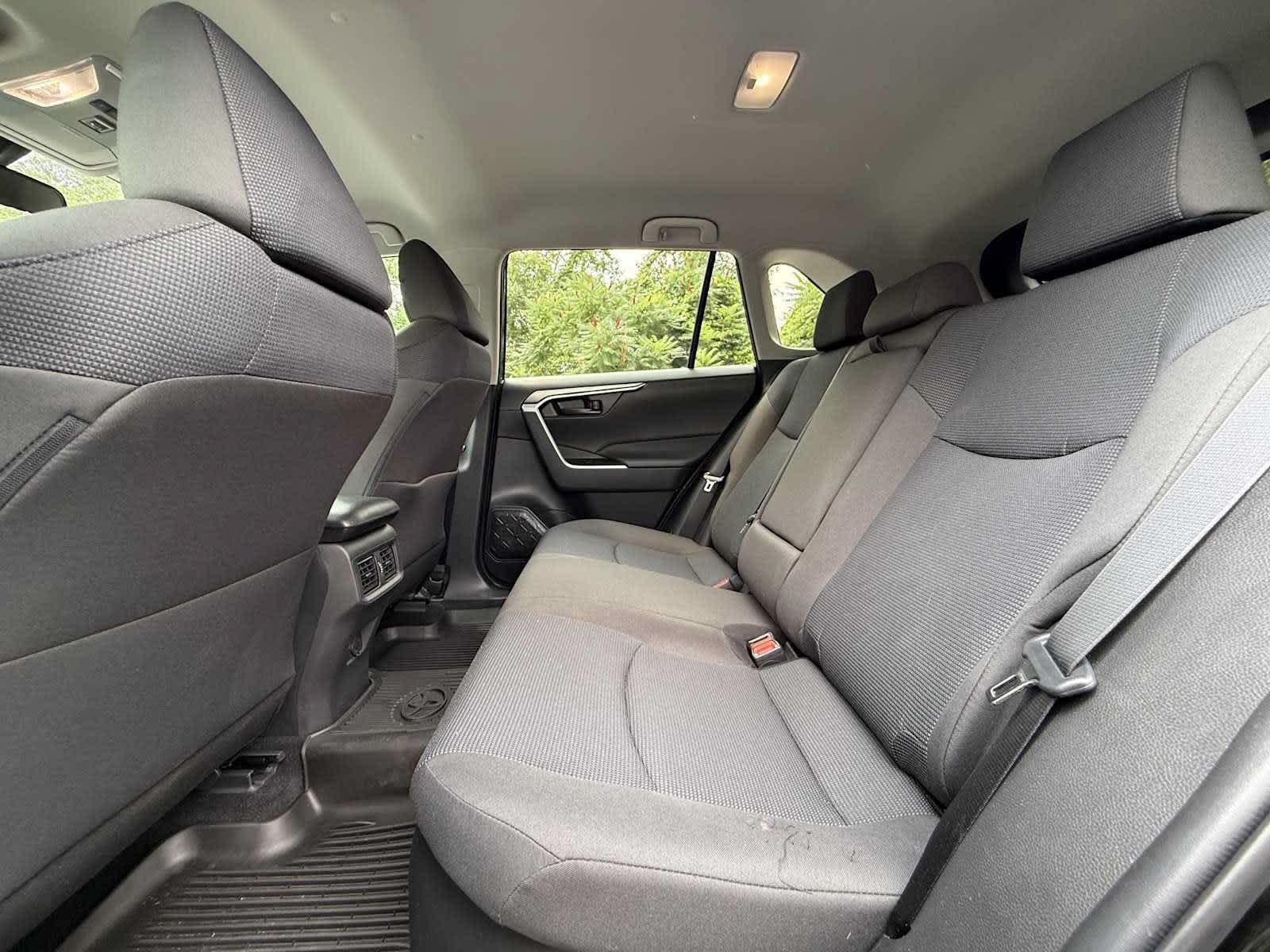 2022 Toyota RAV4 Hybrid LE