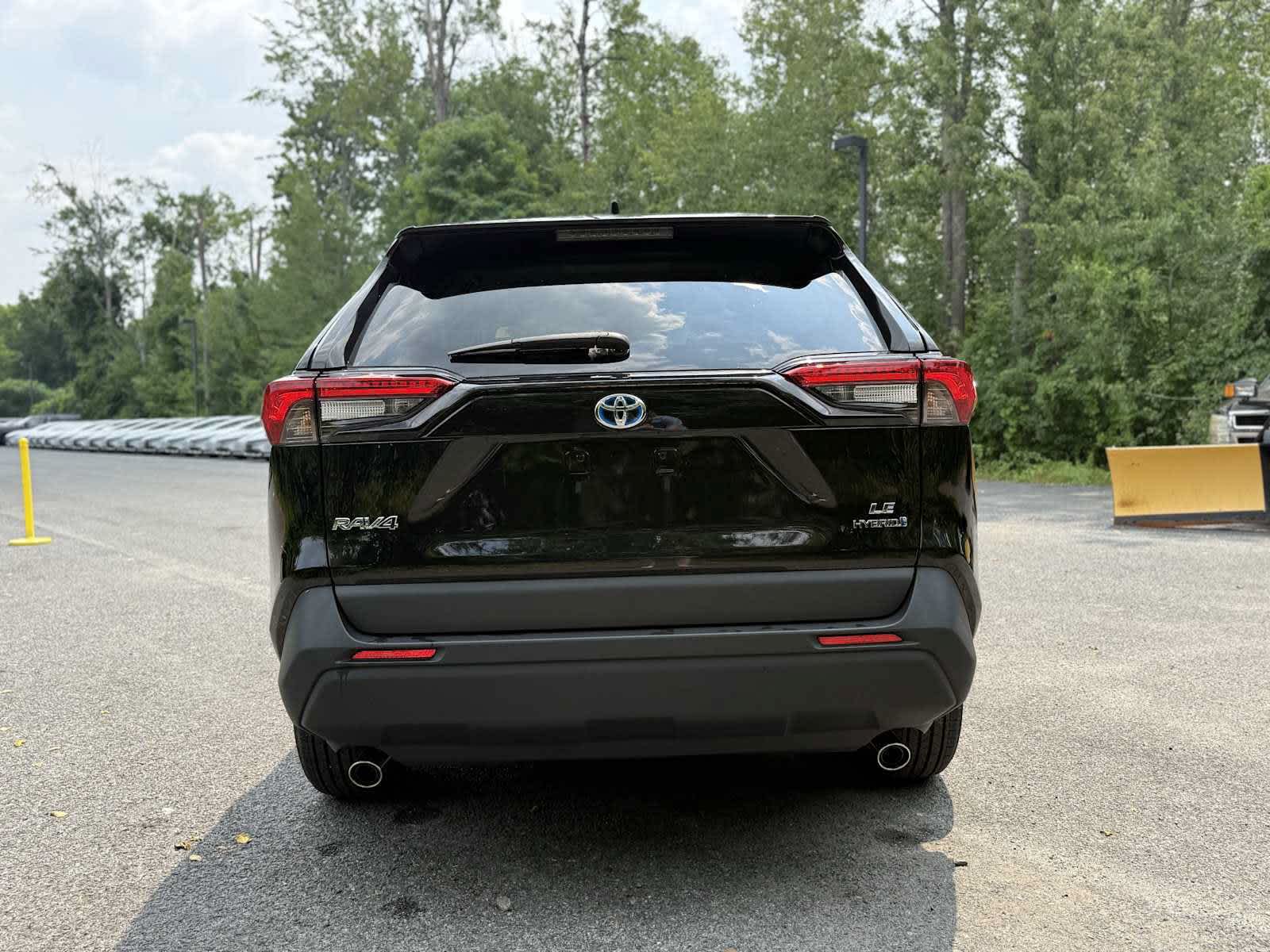 2022 Toyota RAV4 Hybrid LE