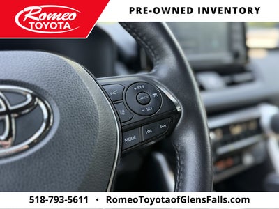 2022 Toyota RAV4 Hybrid SE