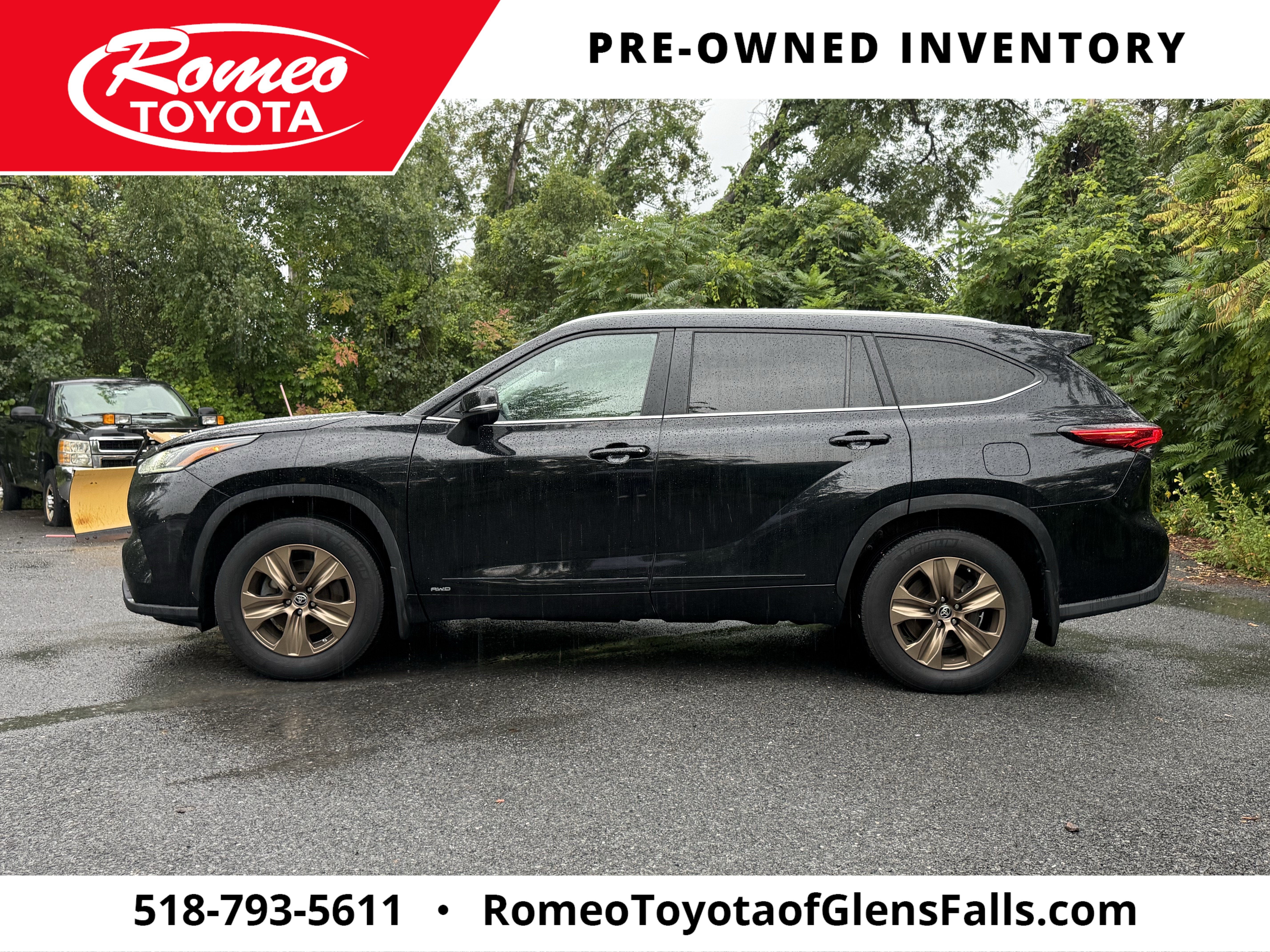 2023 Toyota Highlander Hybrid Bronze Edition