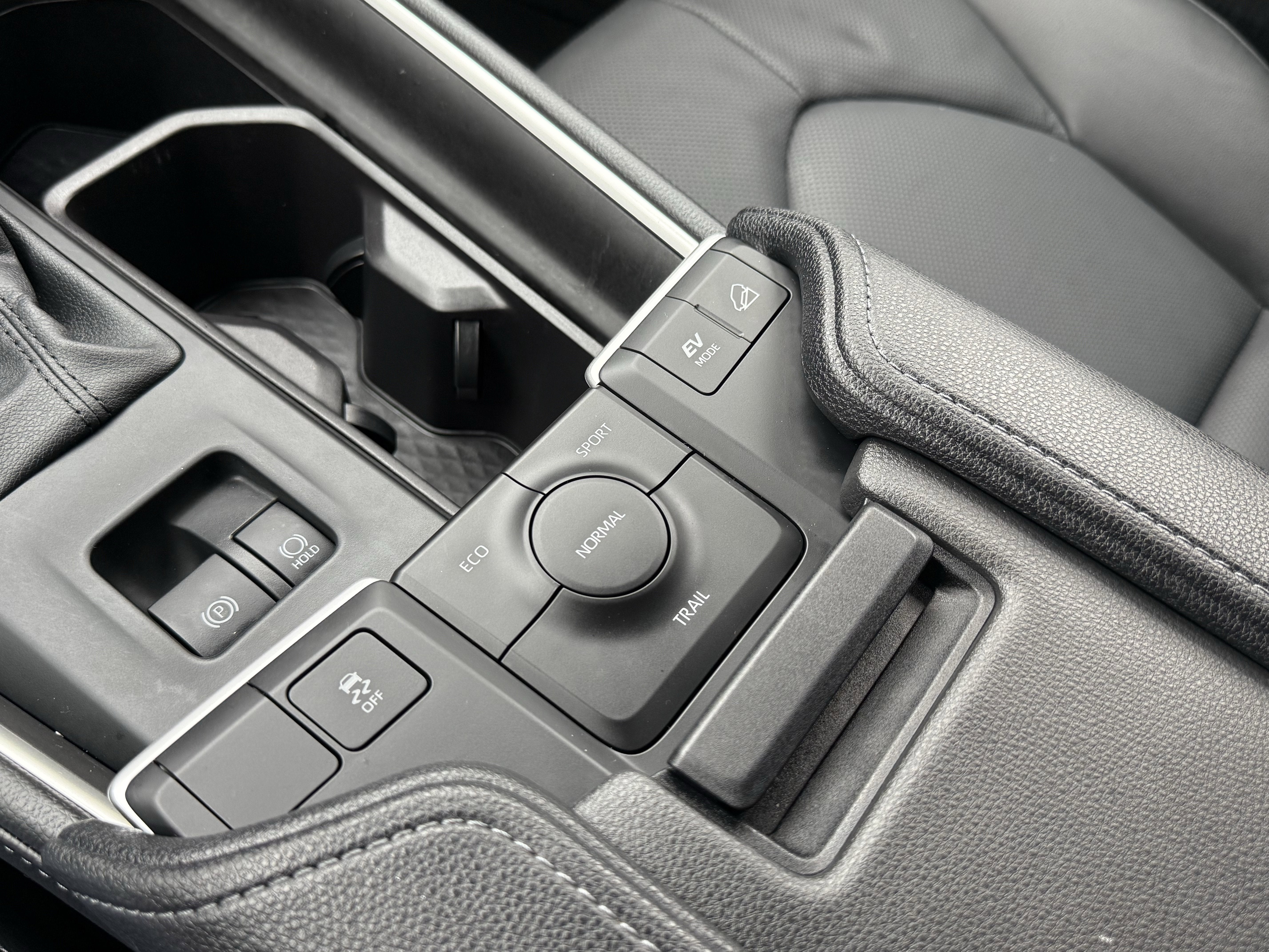 2025 Toyota Grand Highlander Hybrid Nightshade Edition