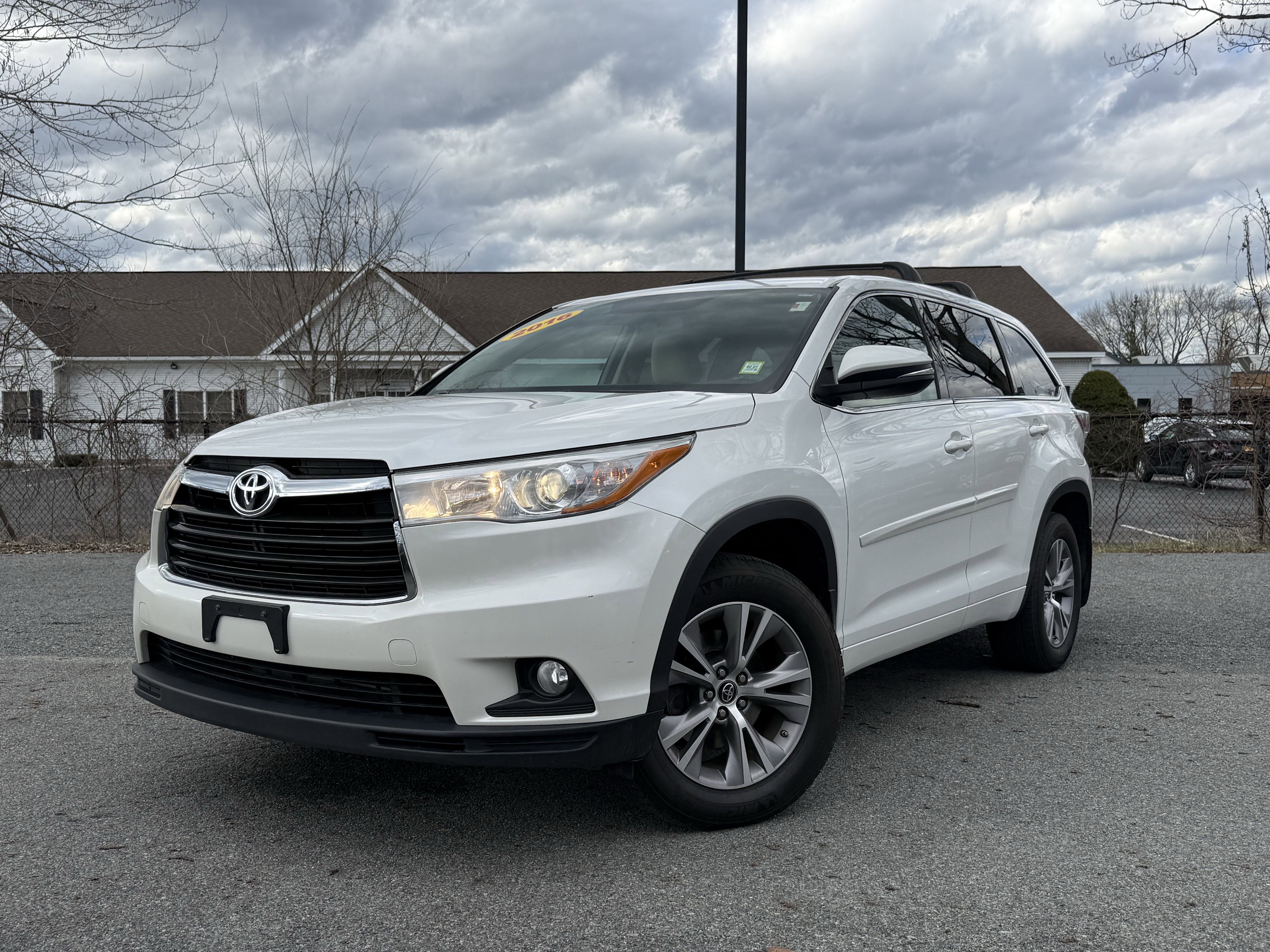 2016 Toyota Highlander LE Plus V6