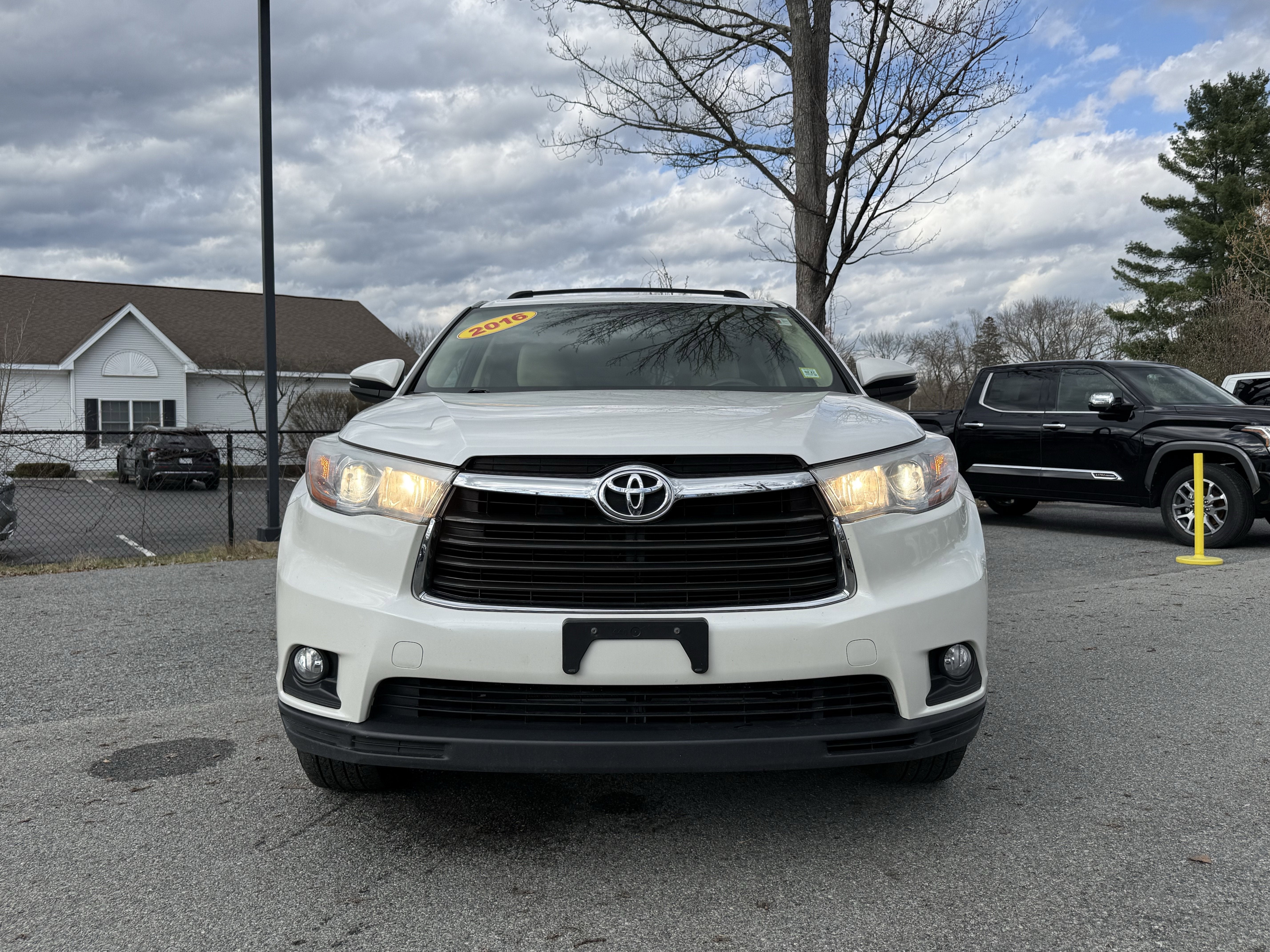 2016 Toyota Highlander LE Plus V6