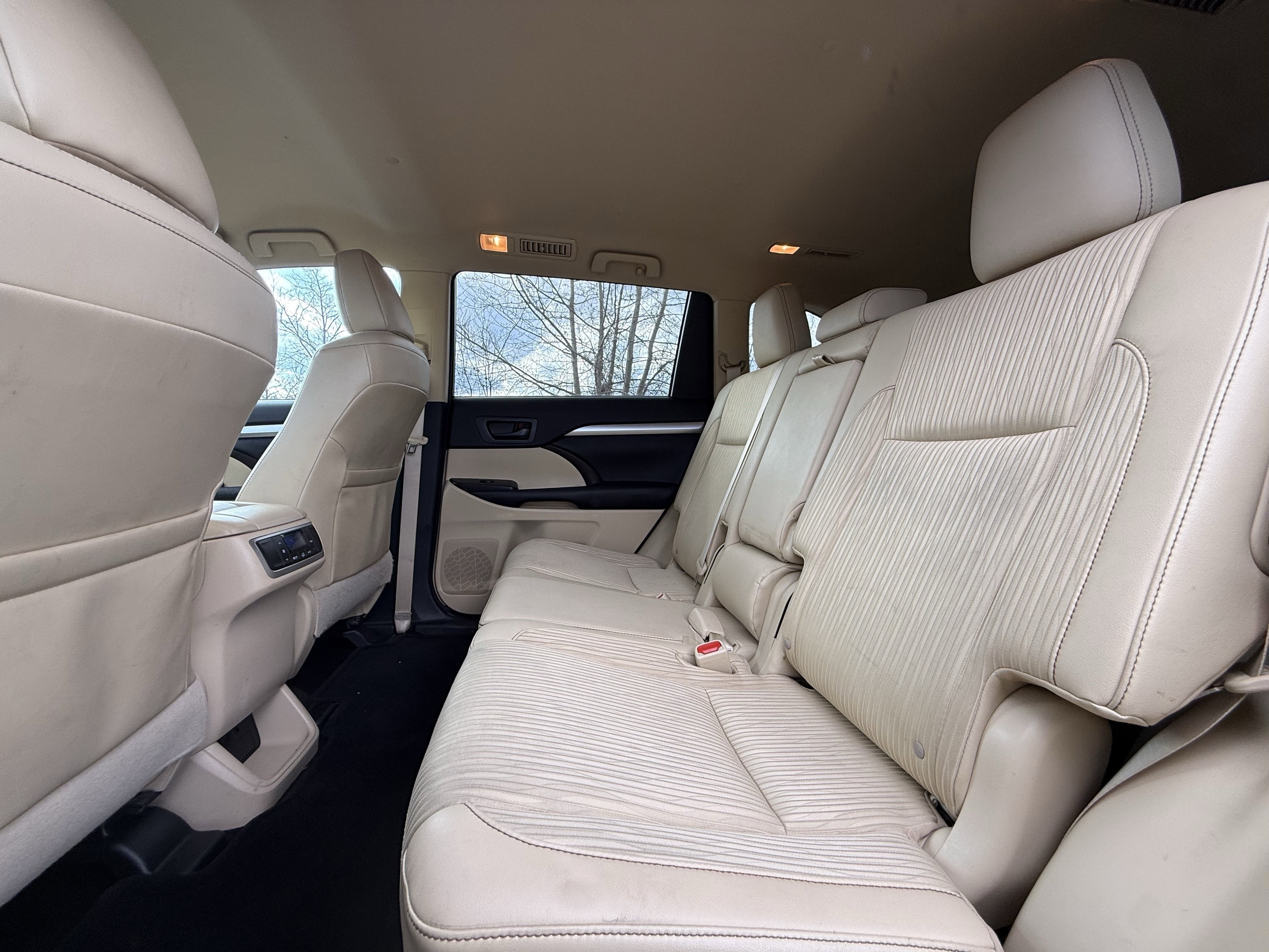 2016 Toyota Highlander LE Plus V6