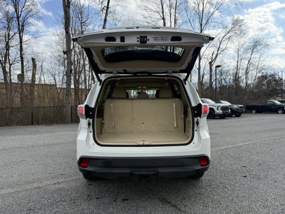 2016 Toyota Highlander LE Plus V6