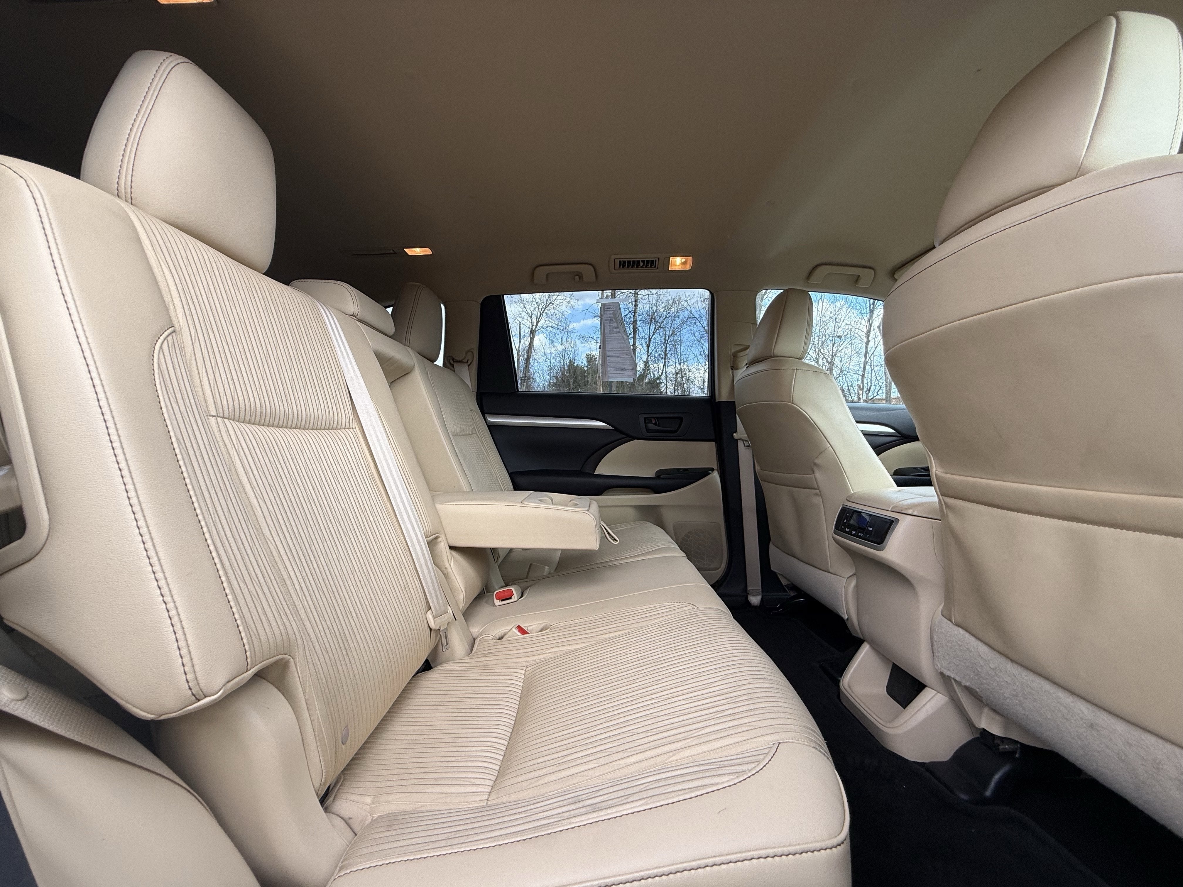 2016 Toyota Highlander LE Plus V6